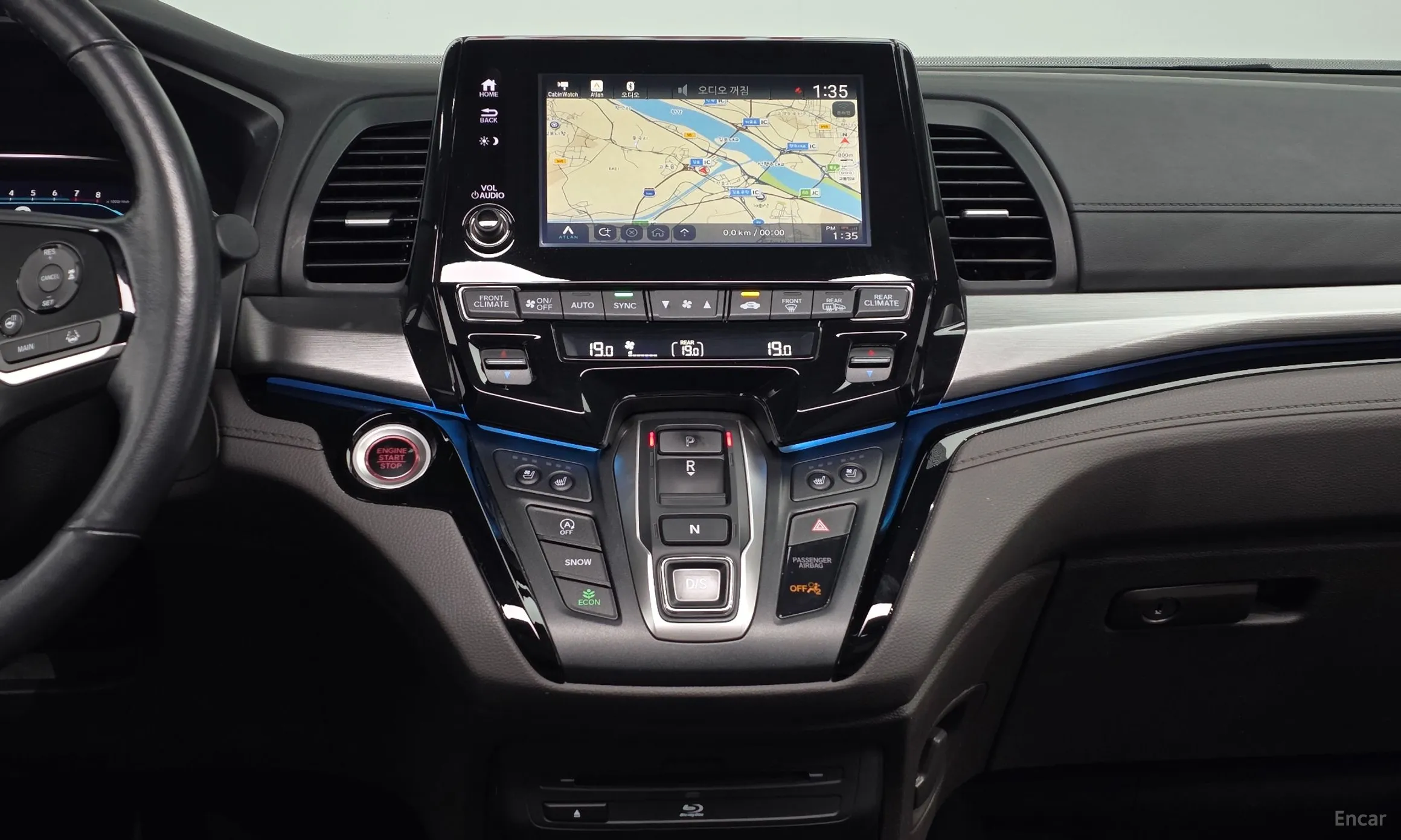 Honda Odyssey превью 13