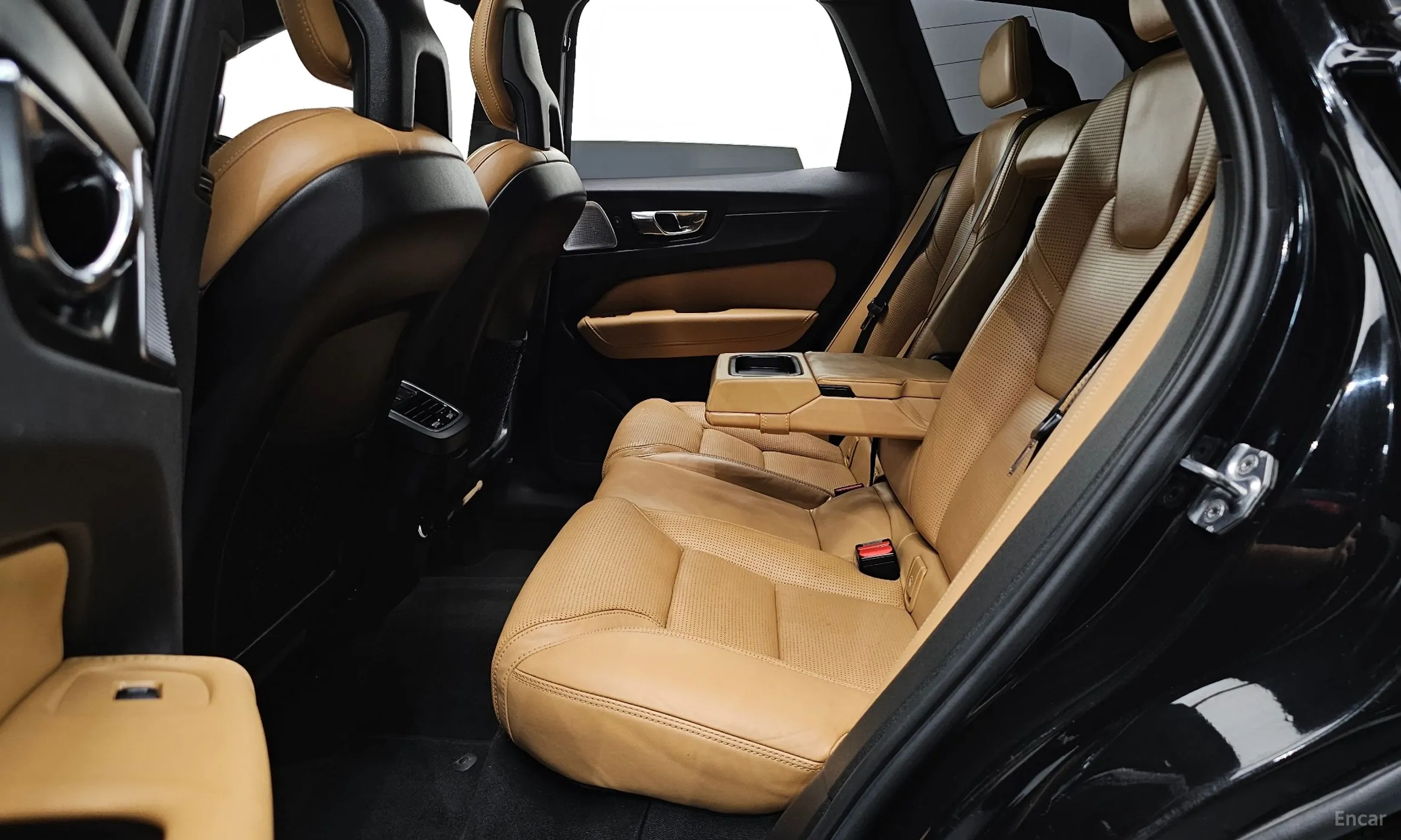 Volvo XC60 Gen 2 превью 11