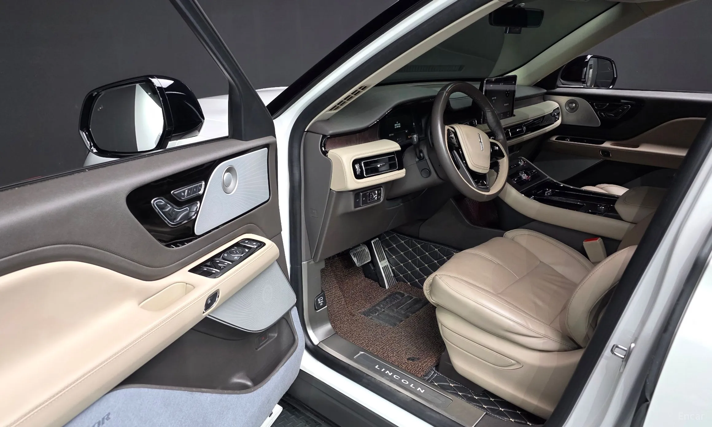 Lincoln Aviator 2nd Generation превью 10
