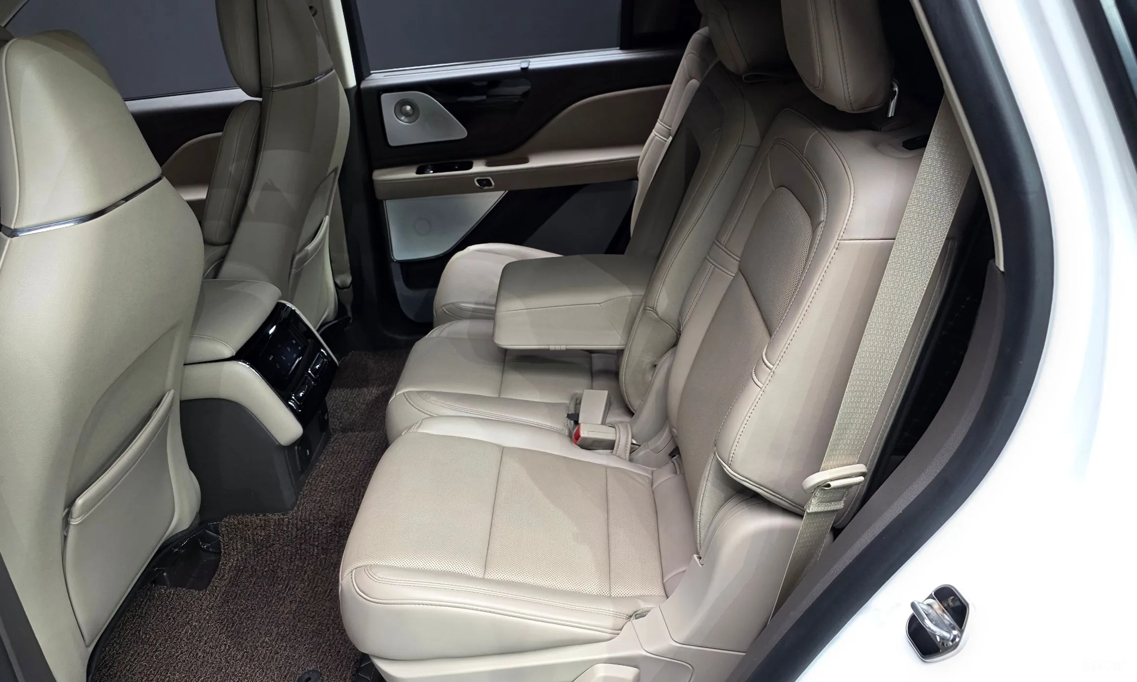Lincoln Aviator 2nd Generation превью 12