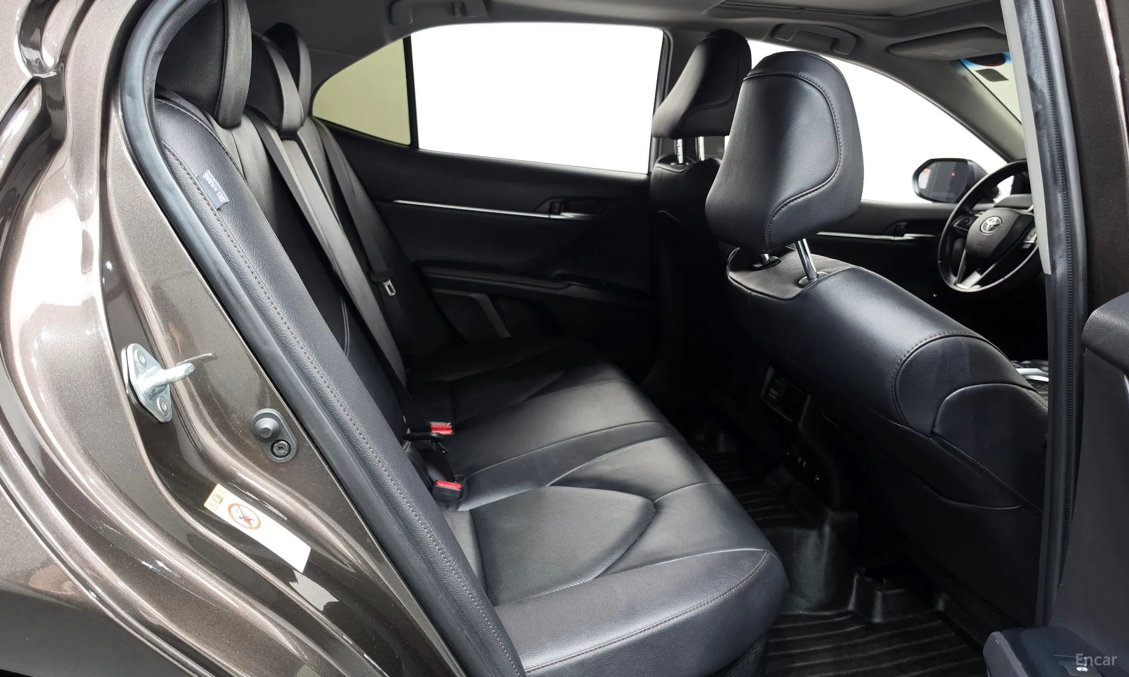 Toyota Camry (XV70) превью 11