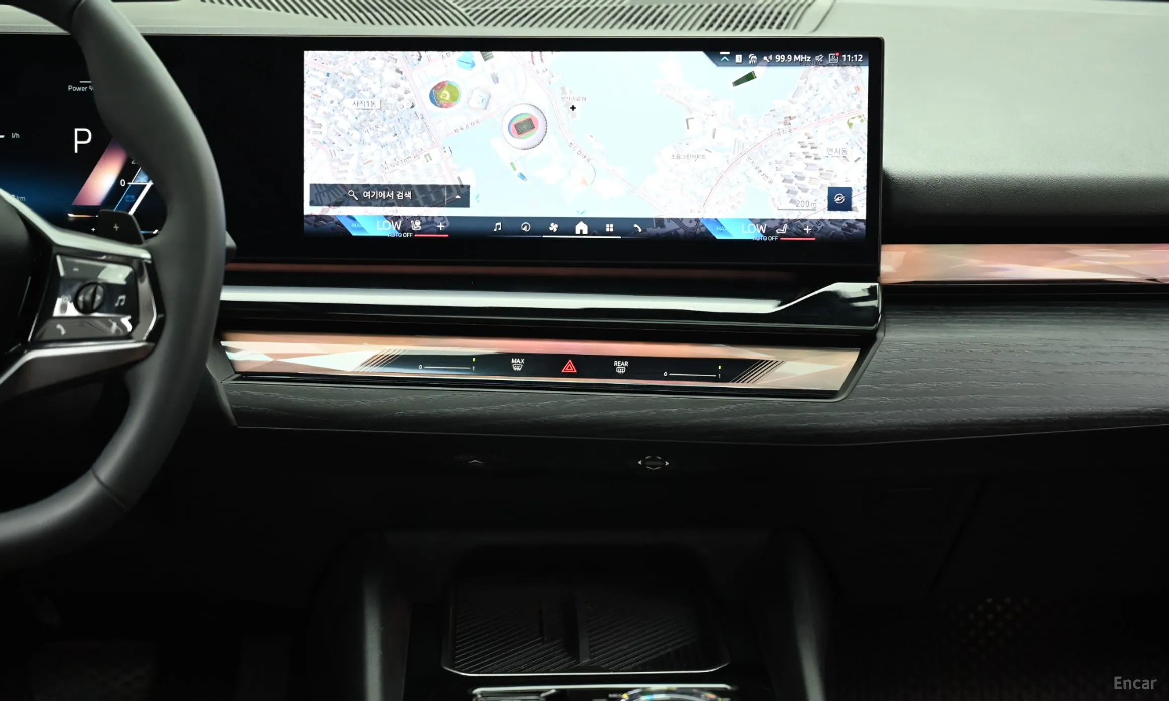 BMW 5 Series (G60) превью 14