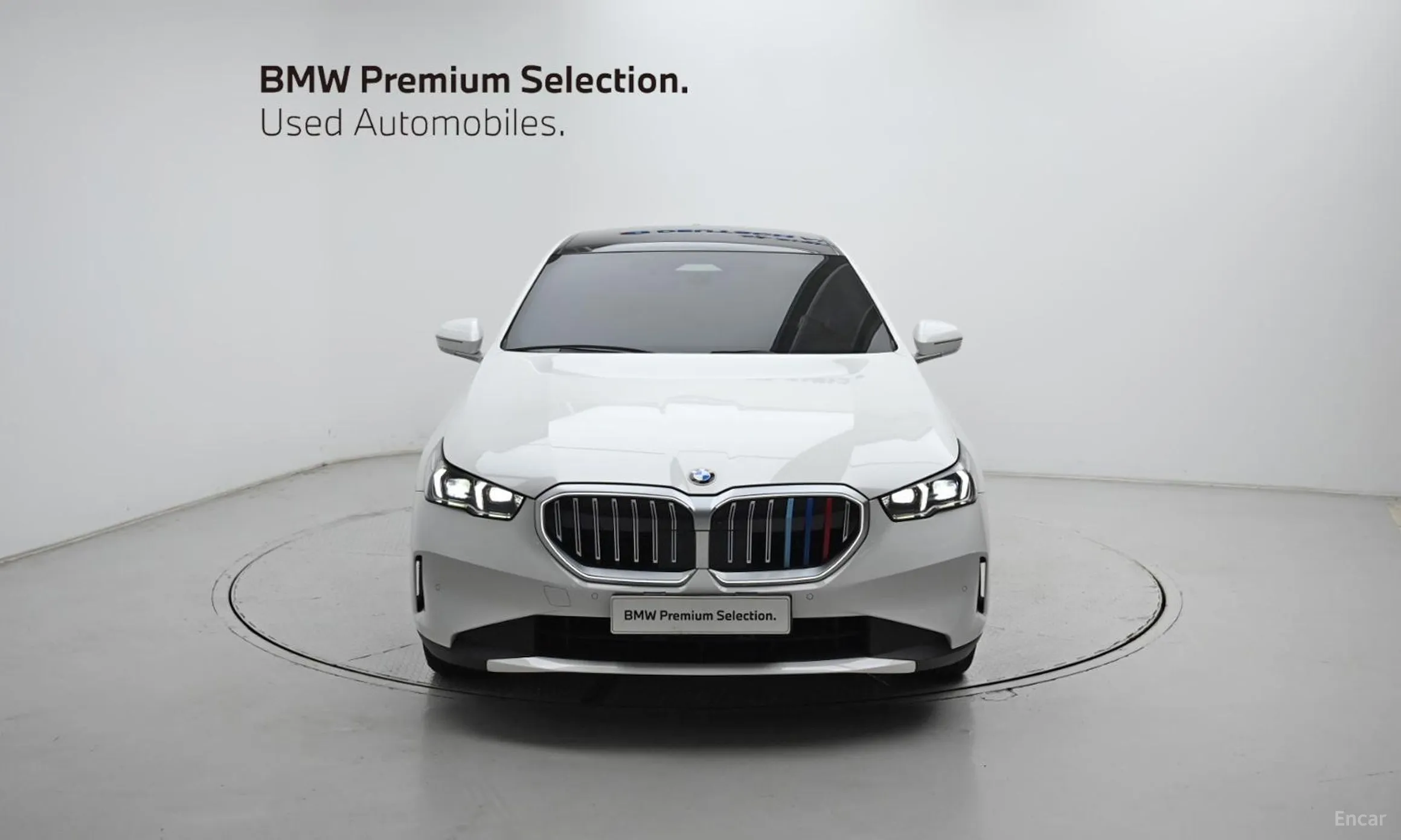 BMW 5 Series (G60) превью 3