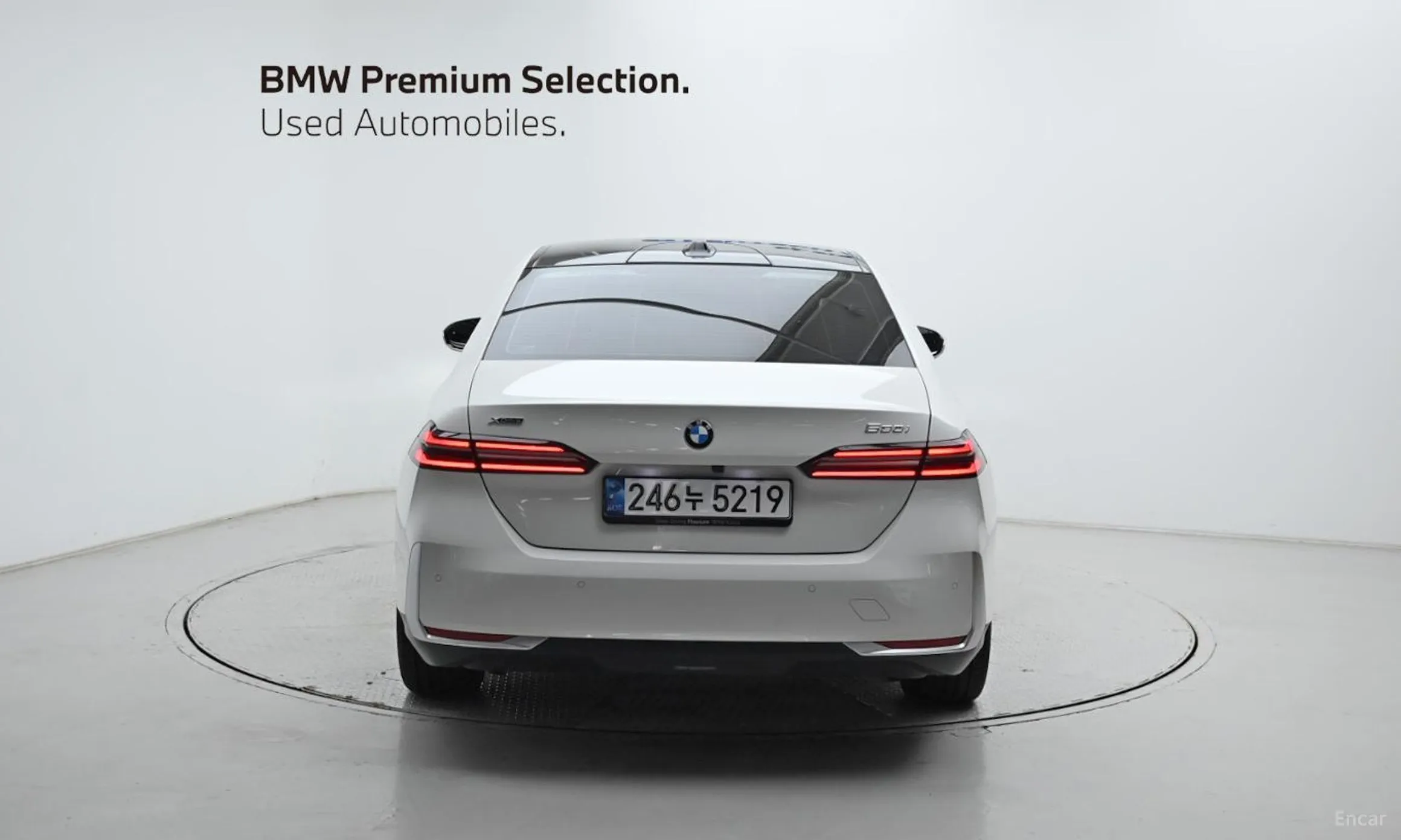 BMW 5 Series (G60) превью 4