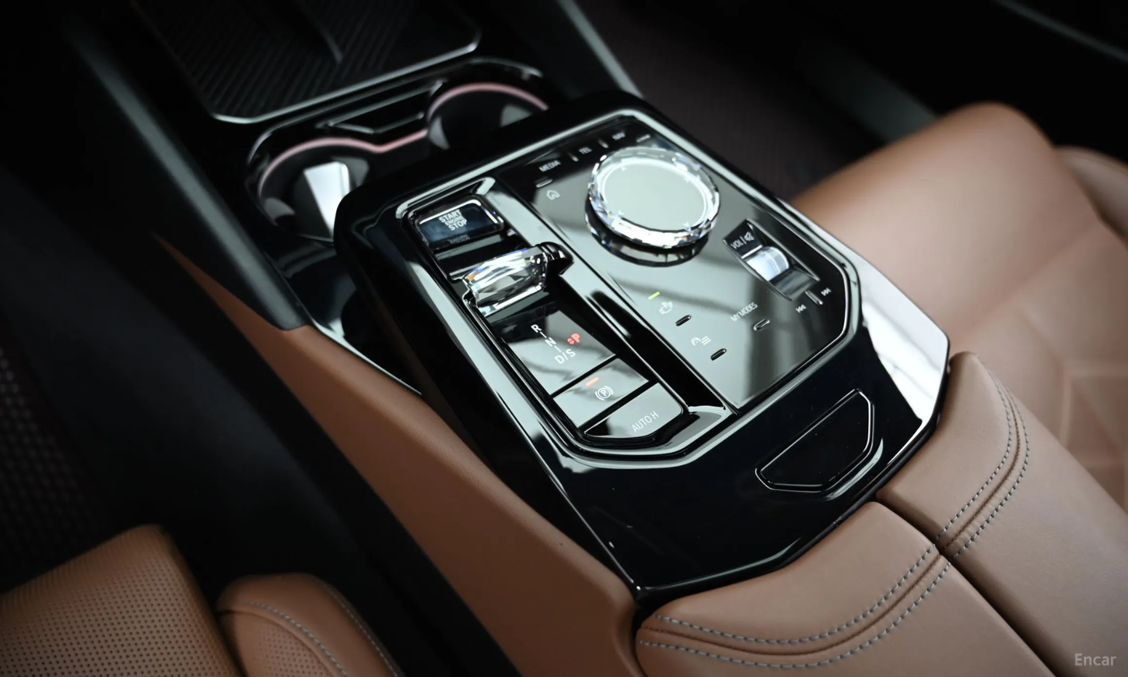 BMW 5 Series (G60) превью 9