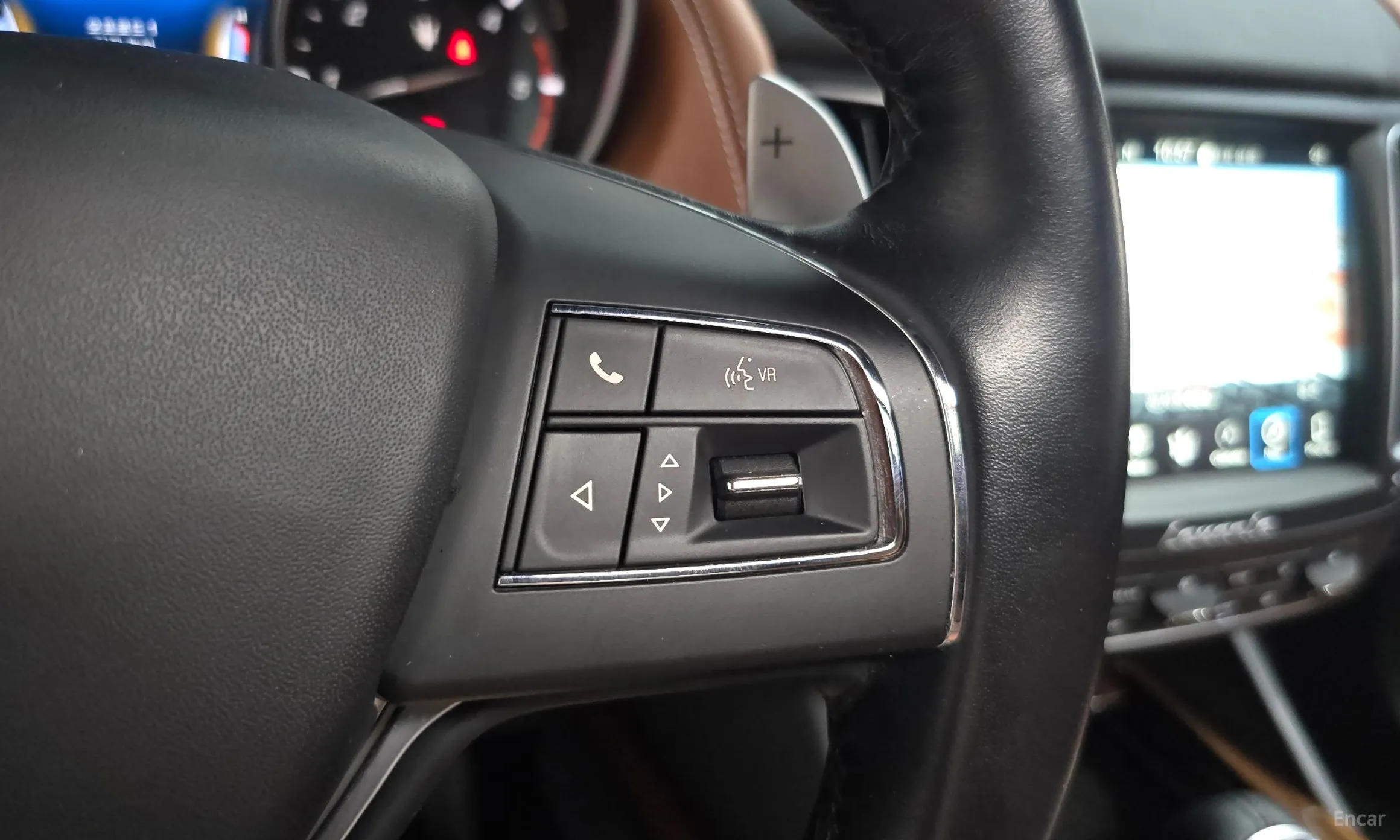 Maserati Levante превью 18
