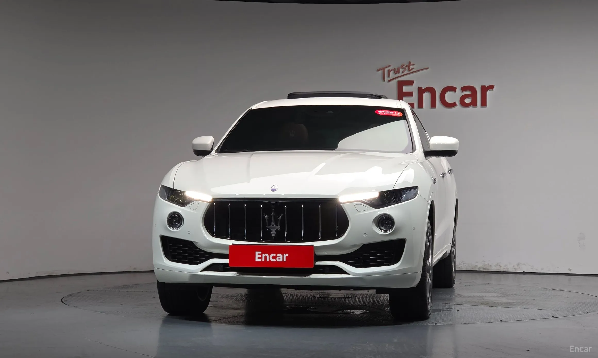 Maserati Levante превью 3