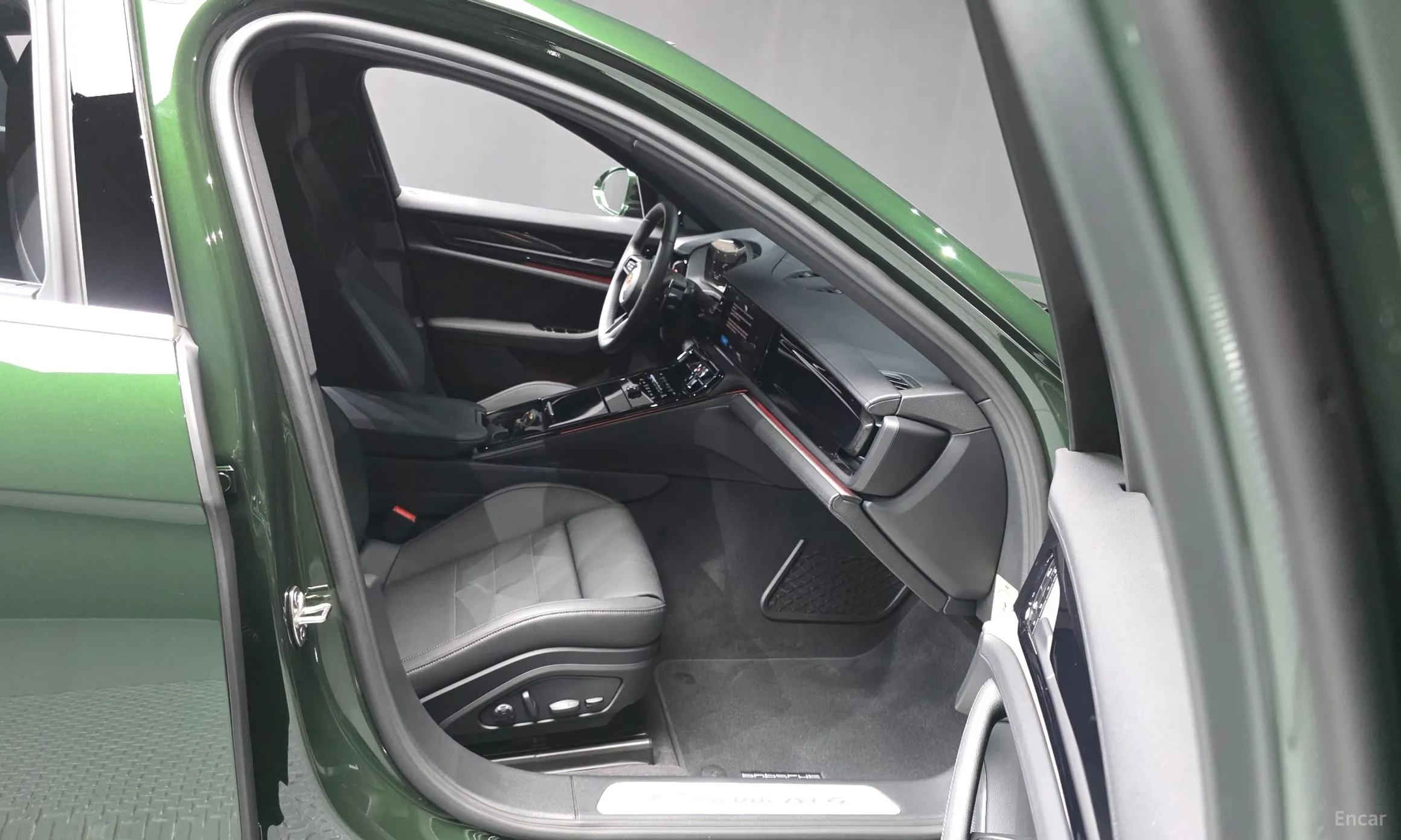 Porsche Panamera (976) превью 11