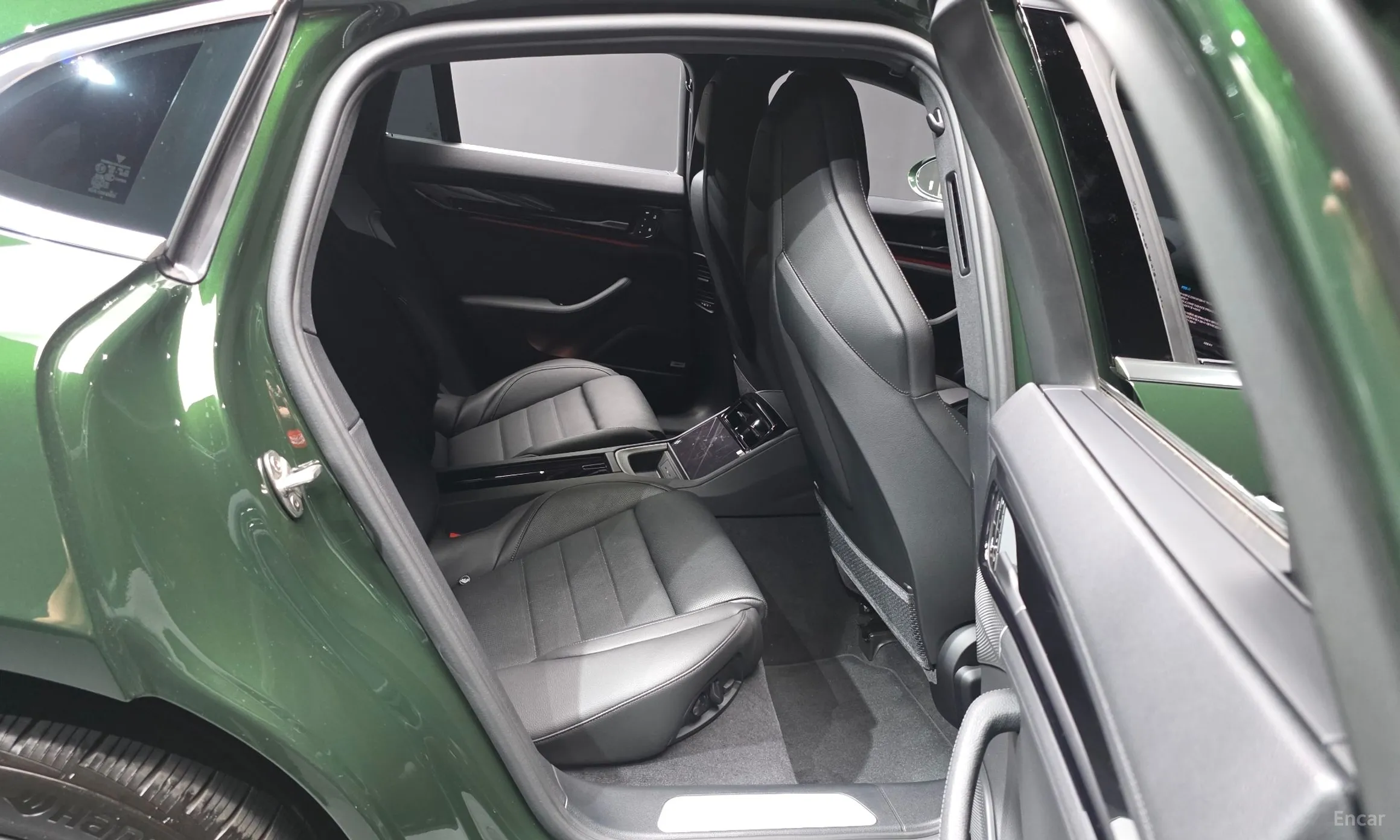 Porsche Panamera (976) превью 12