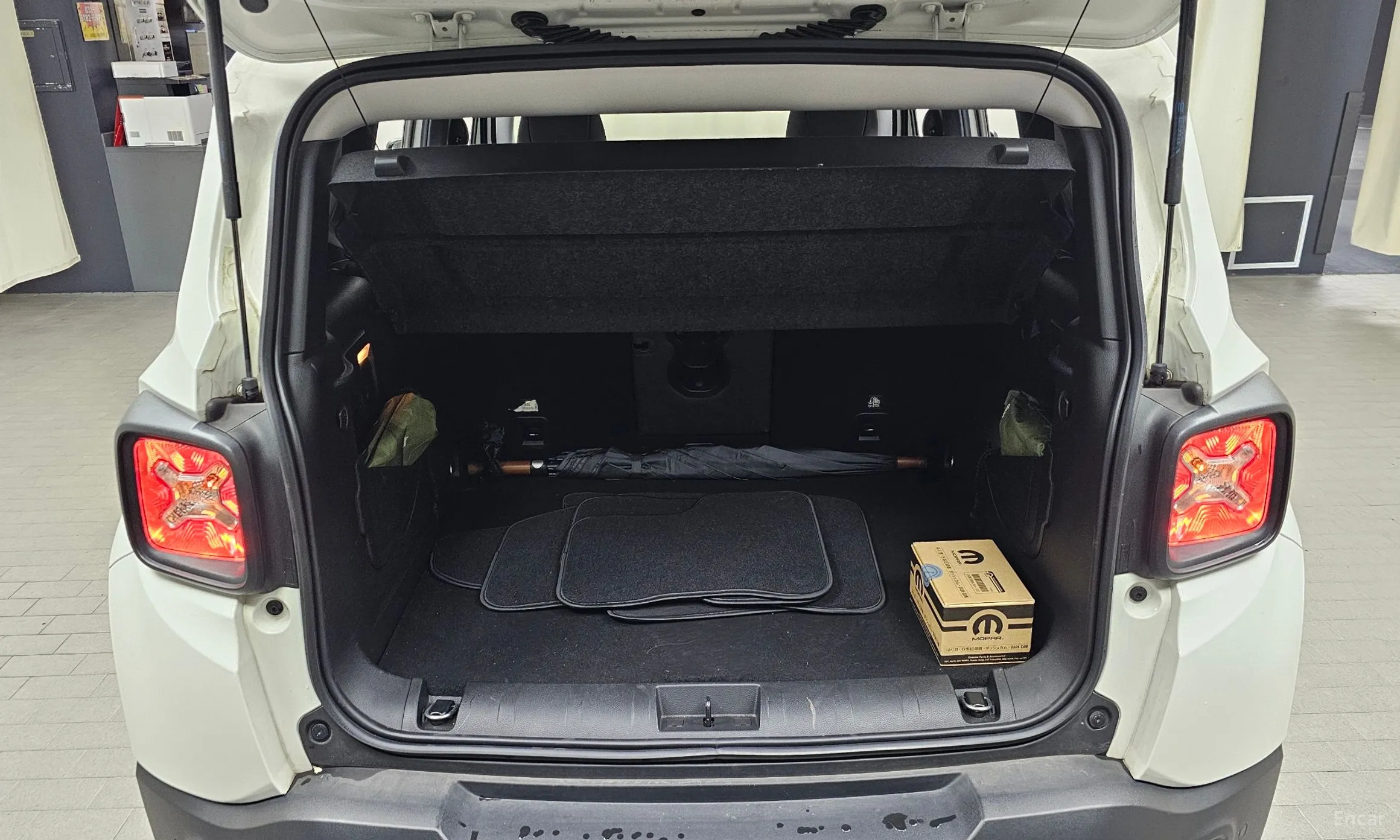Jeep Renegade превью 20