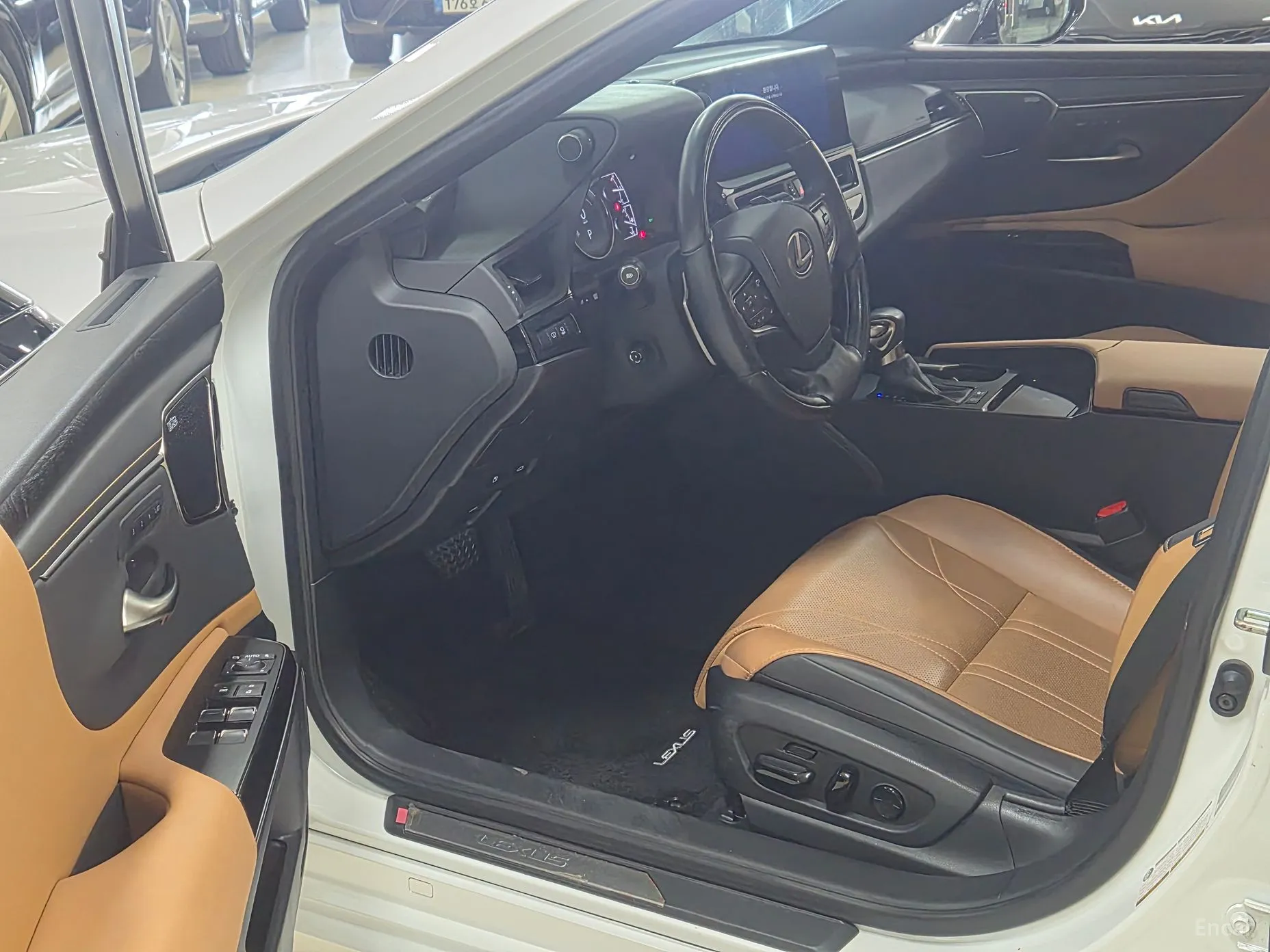 Lexus ES300h 7th Generation превью 10