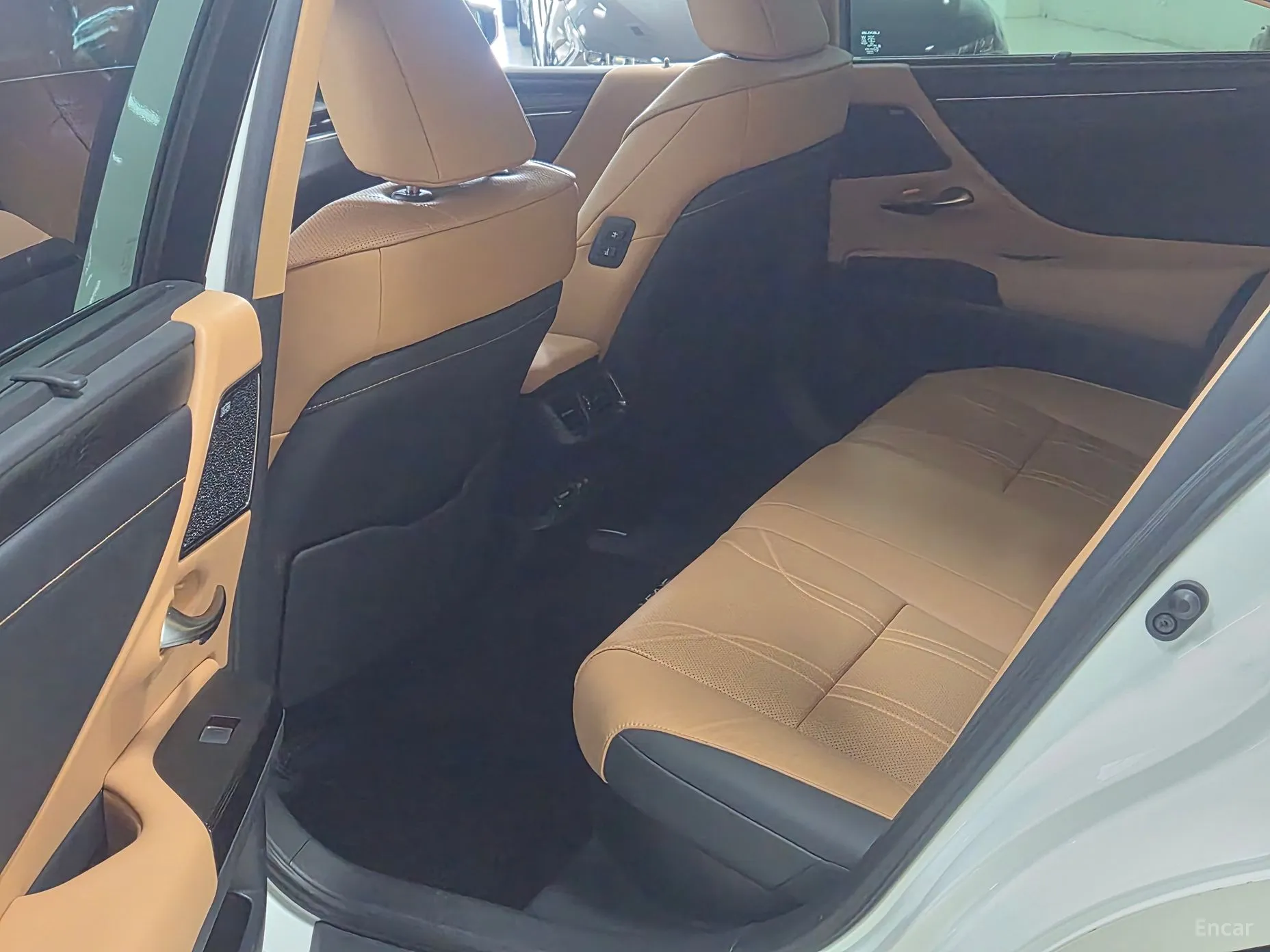 Lexus ES300h 7th Generation превью 12