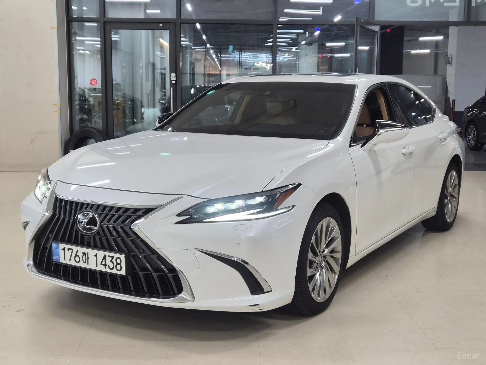 Lexus ES300h 7th Generation
