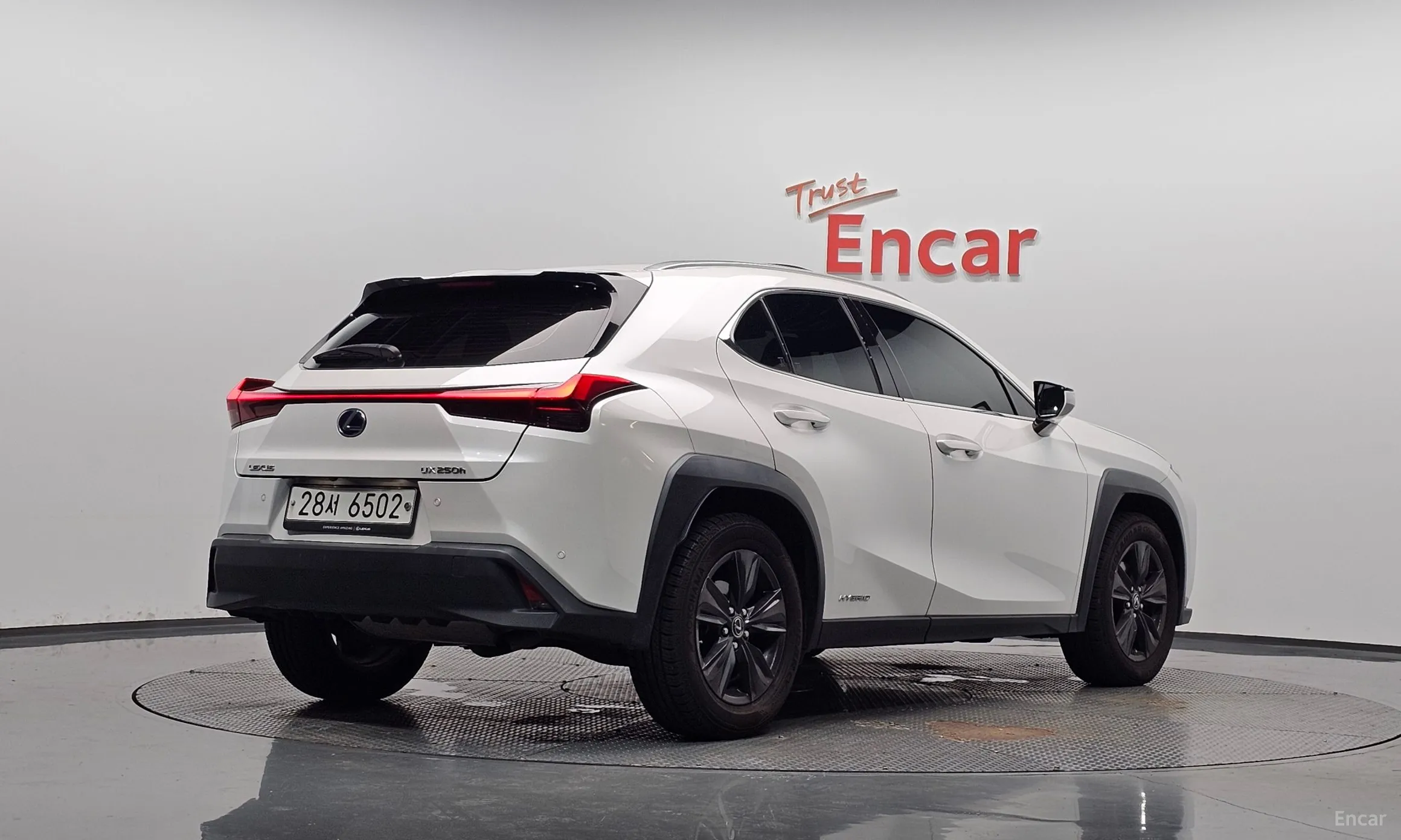 Lexus UX250h