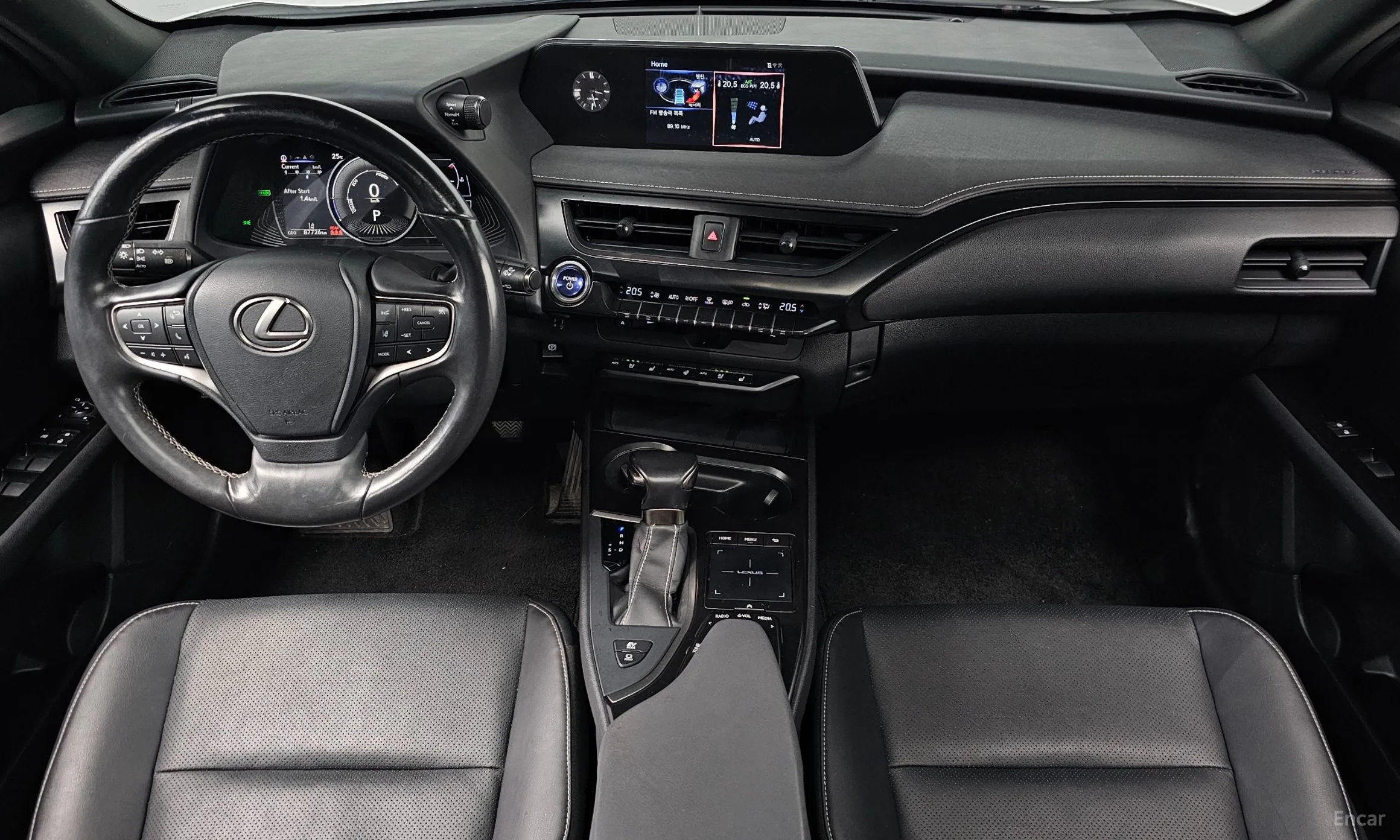 Lexus UX250h превью 7