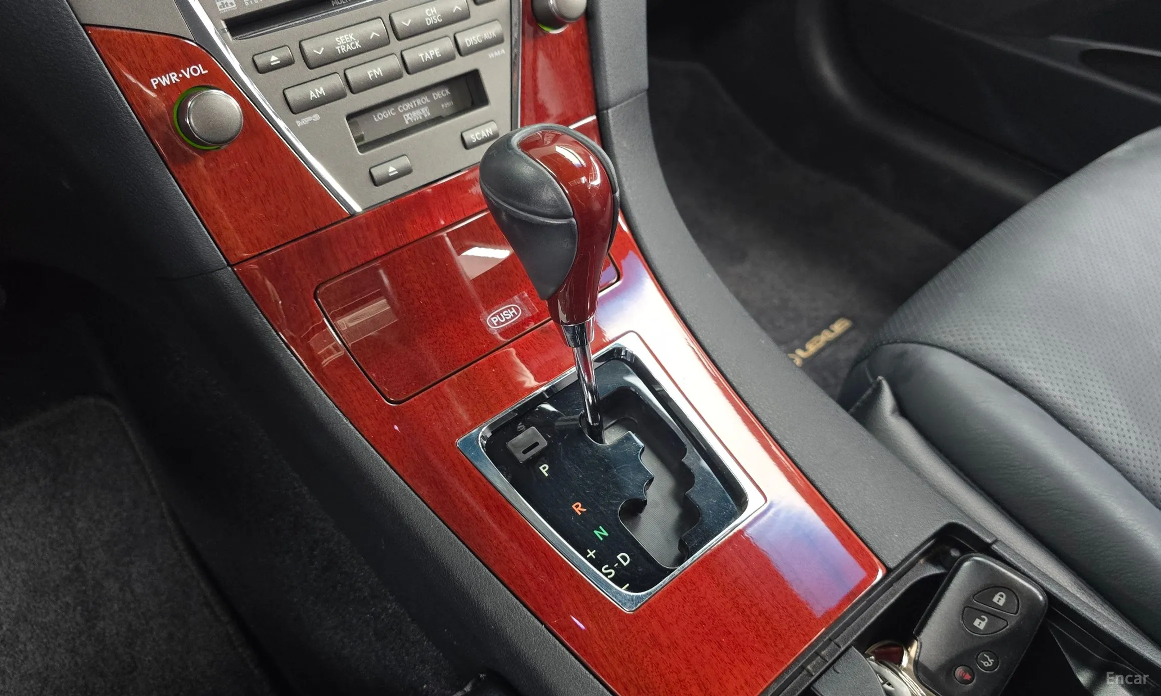 Lexus ES350 превью 9