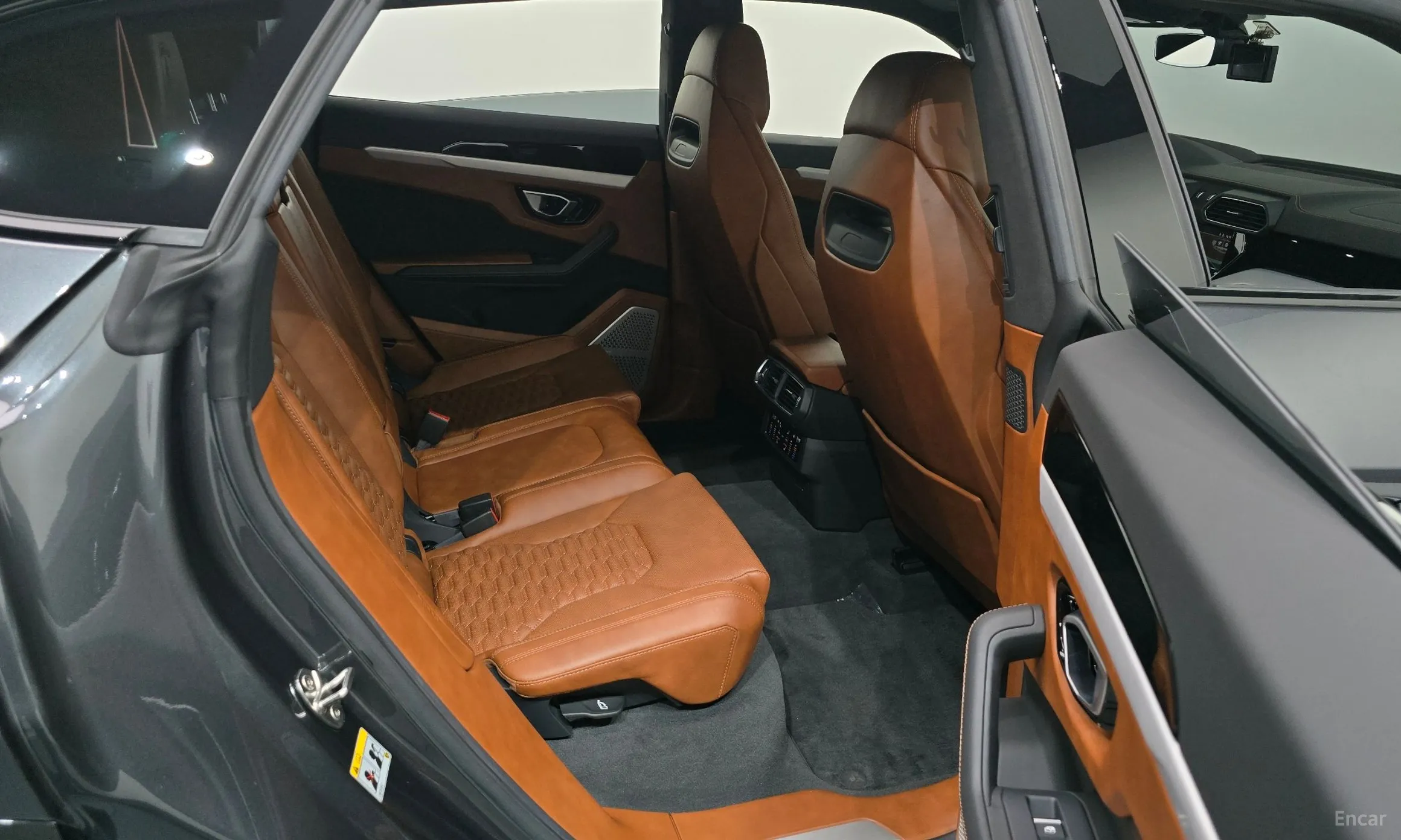 Lamborghini Urus превью 11