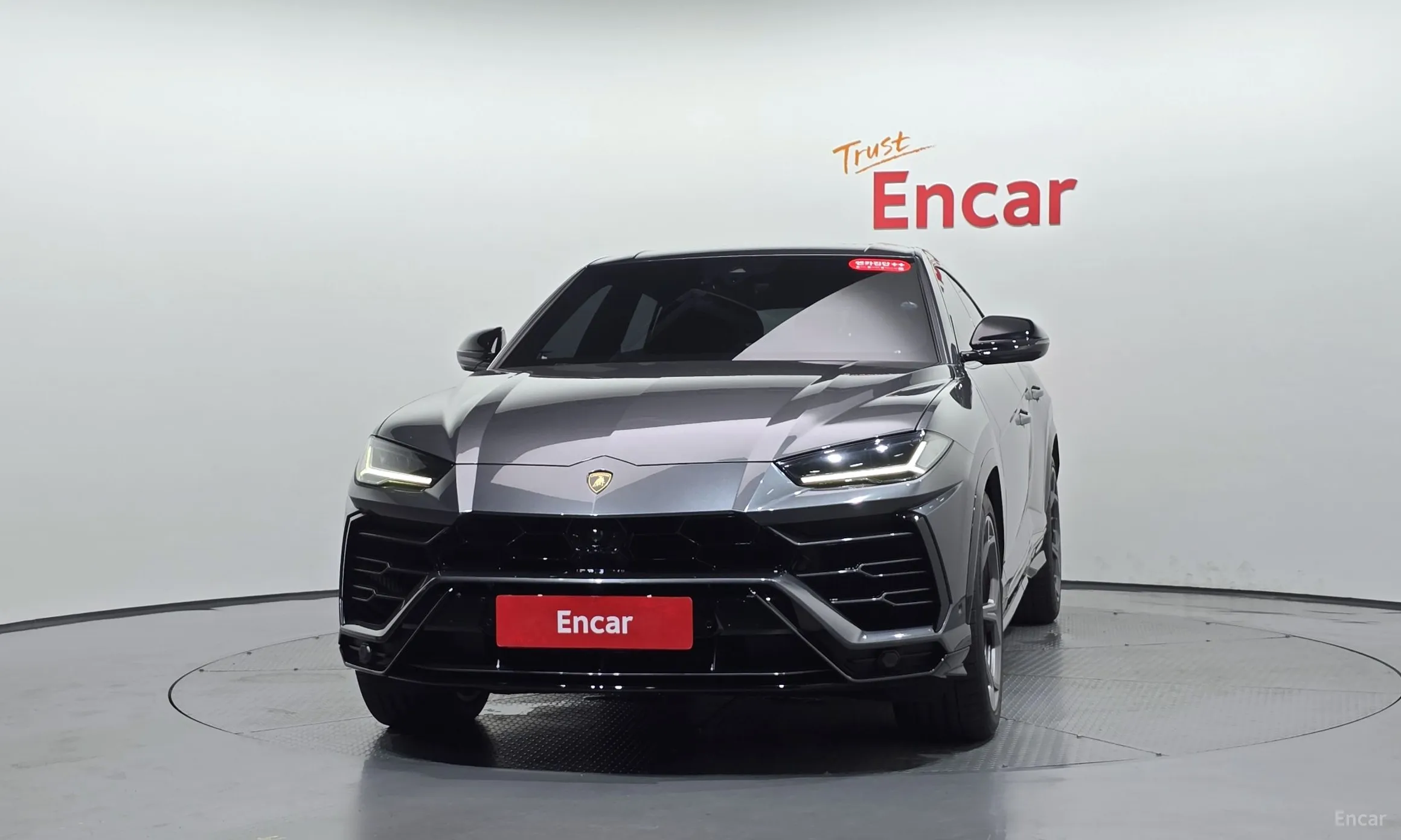Lamborghini Urus превью 3
