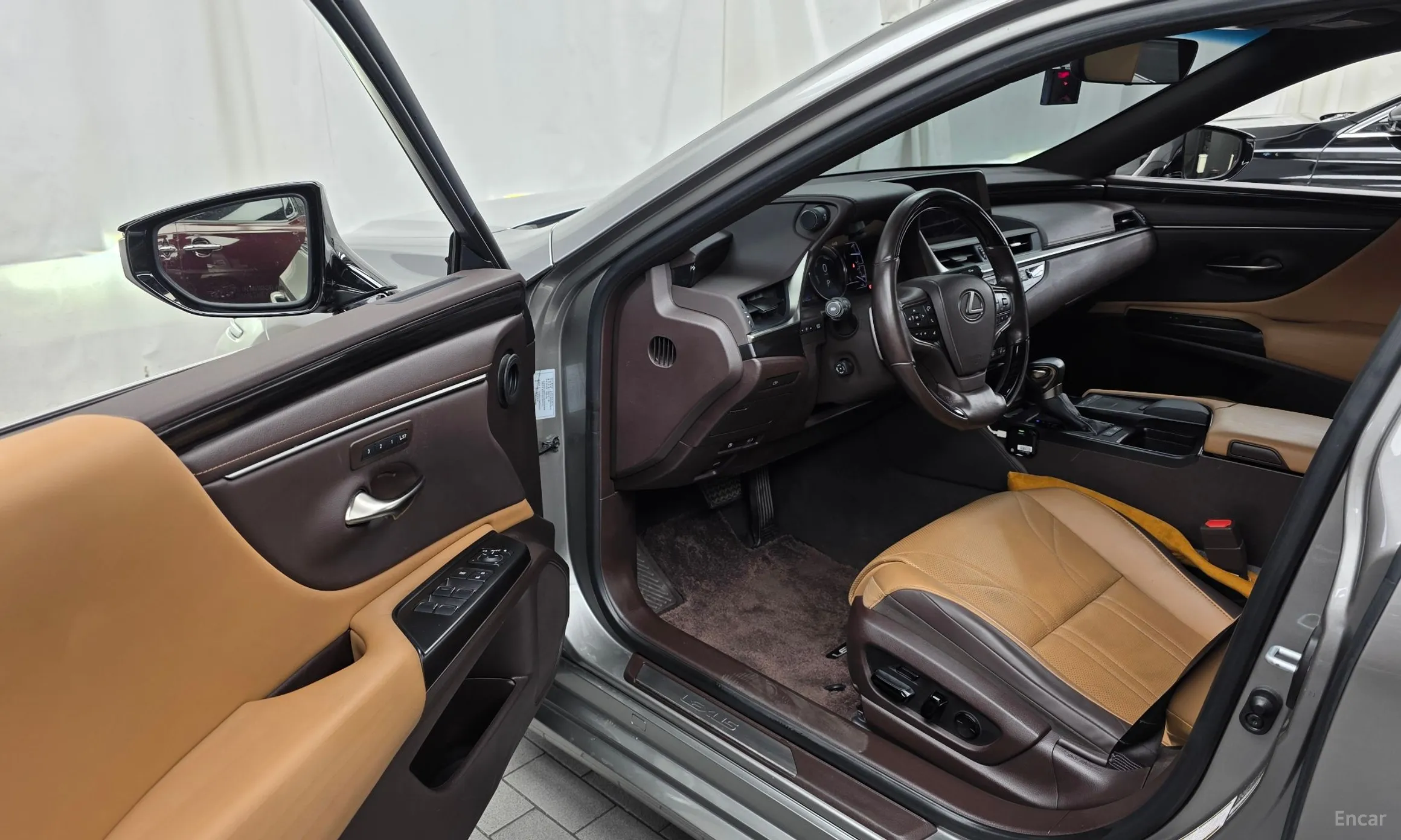 Lexus ES300h 7th Generation превью 10