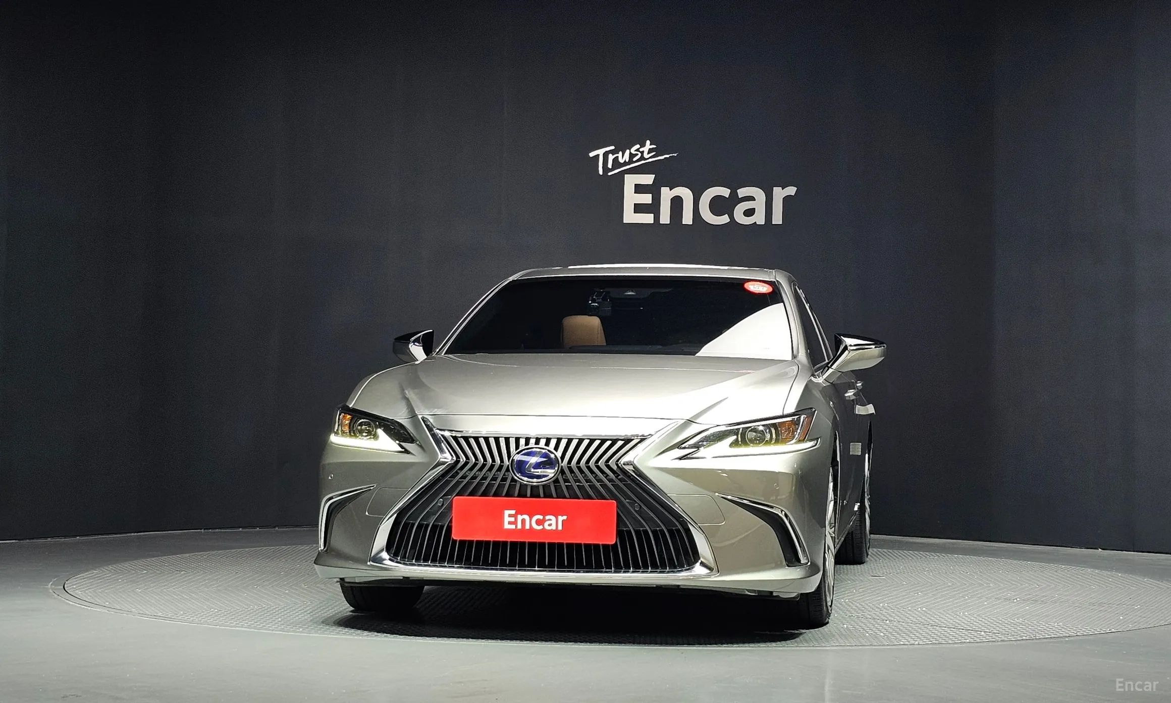 Lexus ES300h 7th Generation превью 3