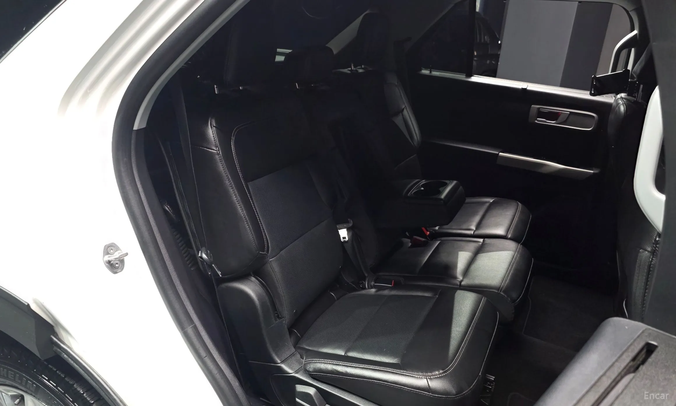 Ford Explorer 6th Generation превью 11