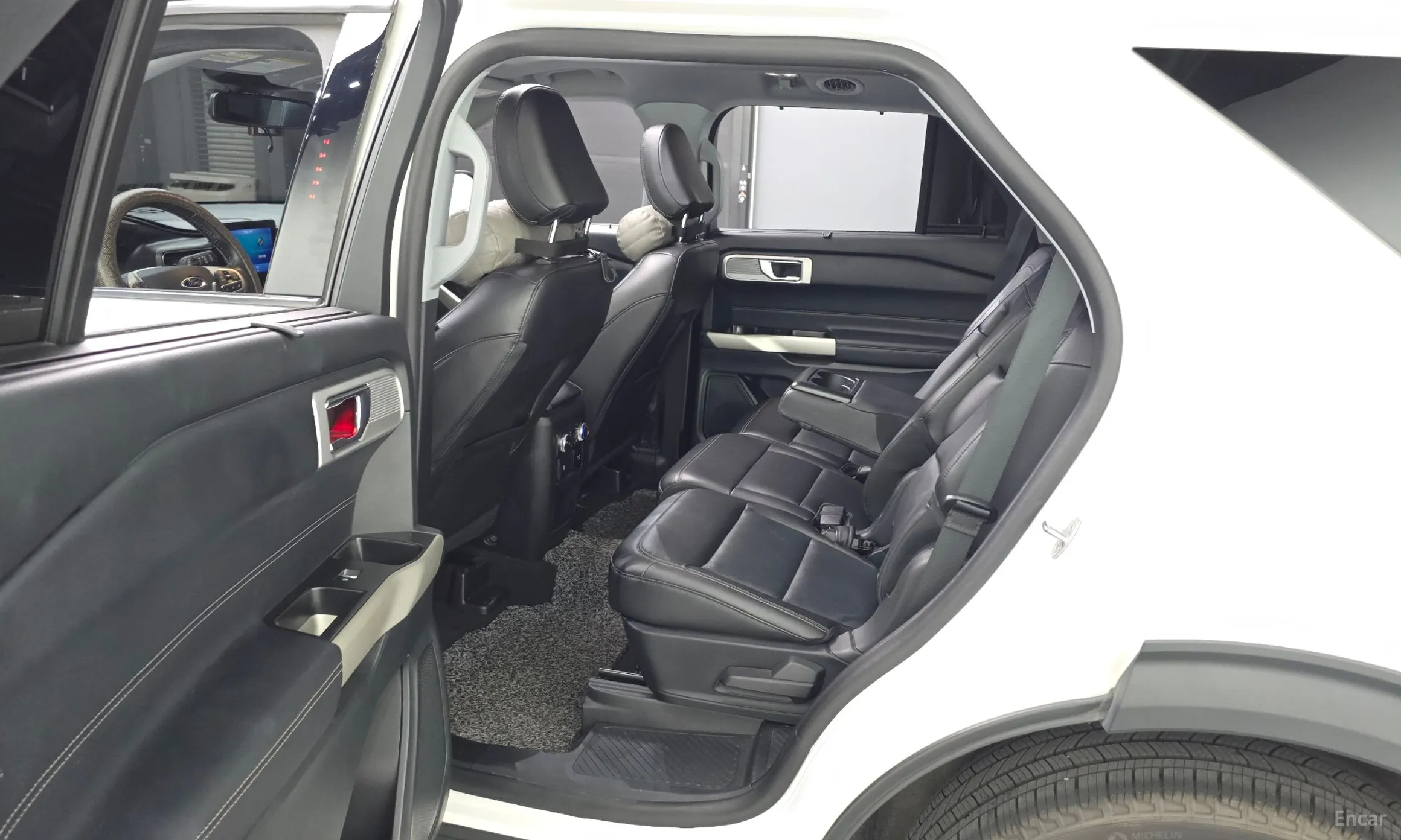 Ford Explorer 6th Generation превью 11
