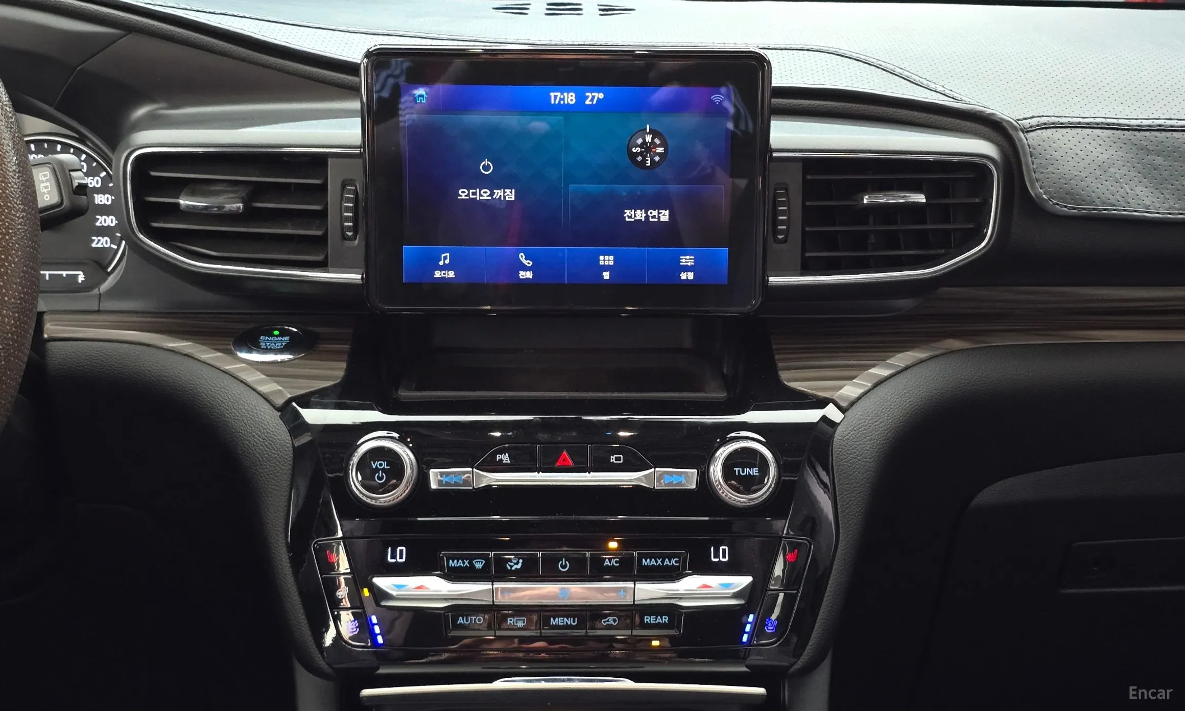 Ford Explorer 6th Generation превью 19