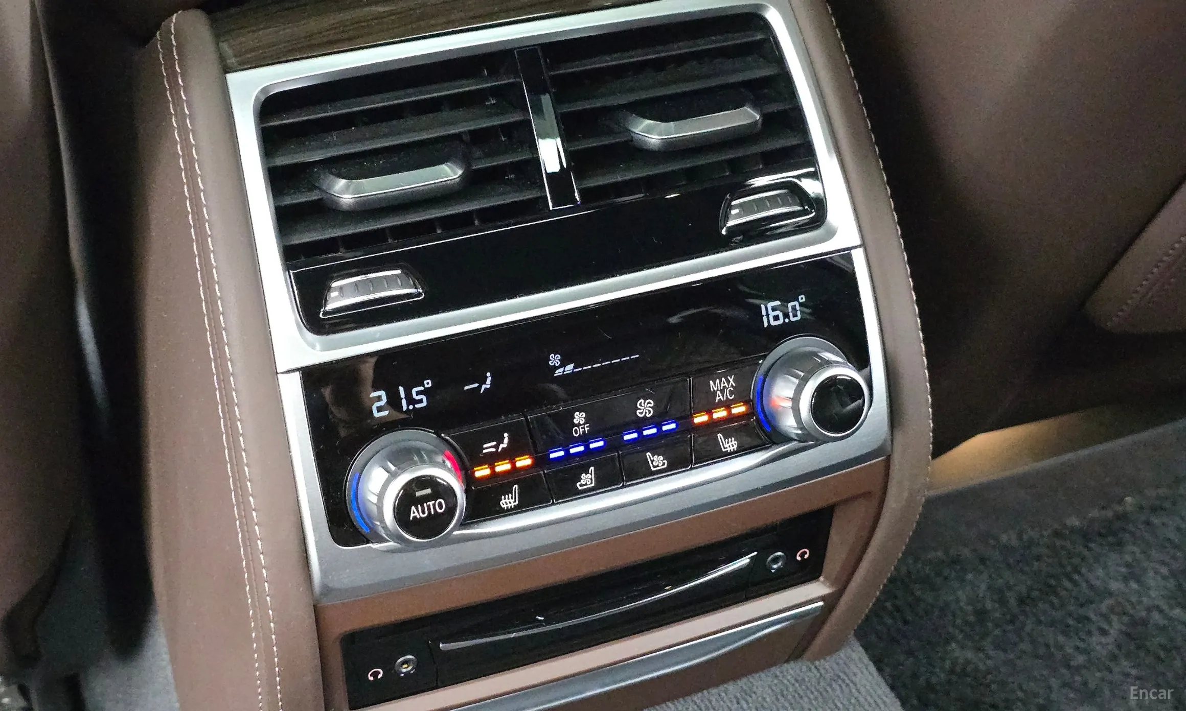 BMW 7 Series (G11) превью 19