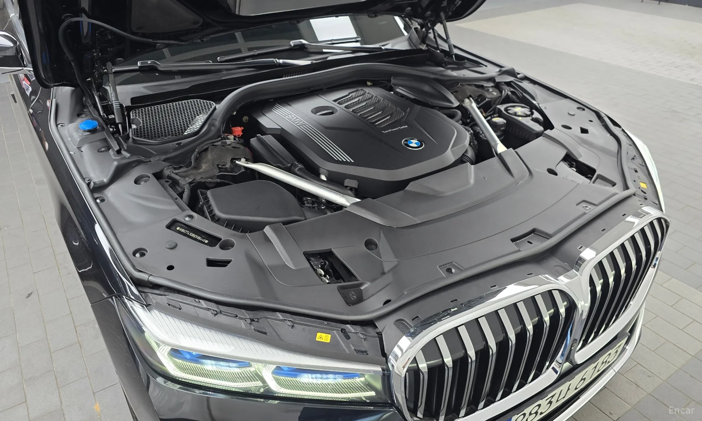 BMW 7 Series (G11) превью 6