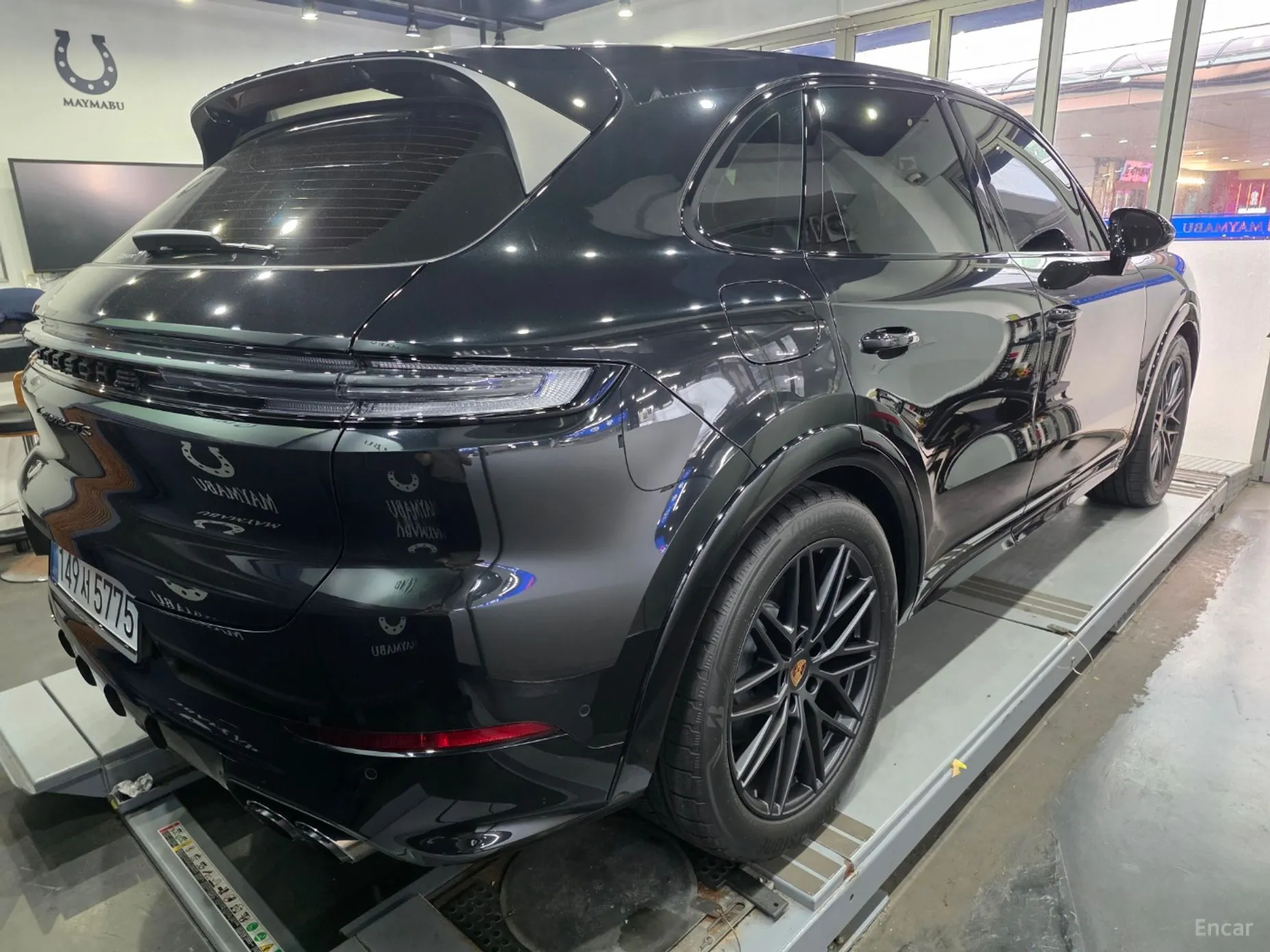 Porsche Cayenne (PO536) превью 19