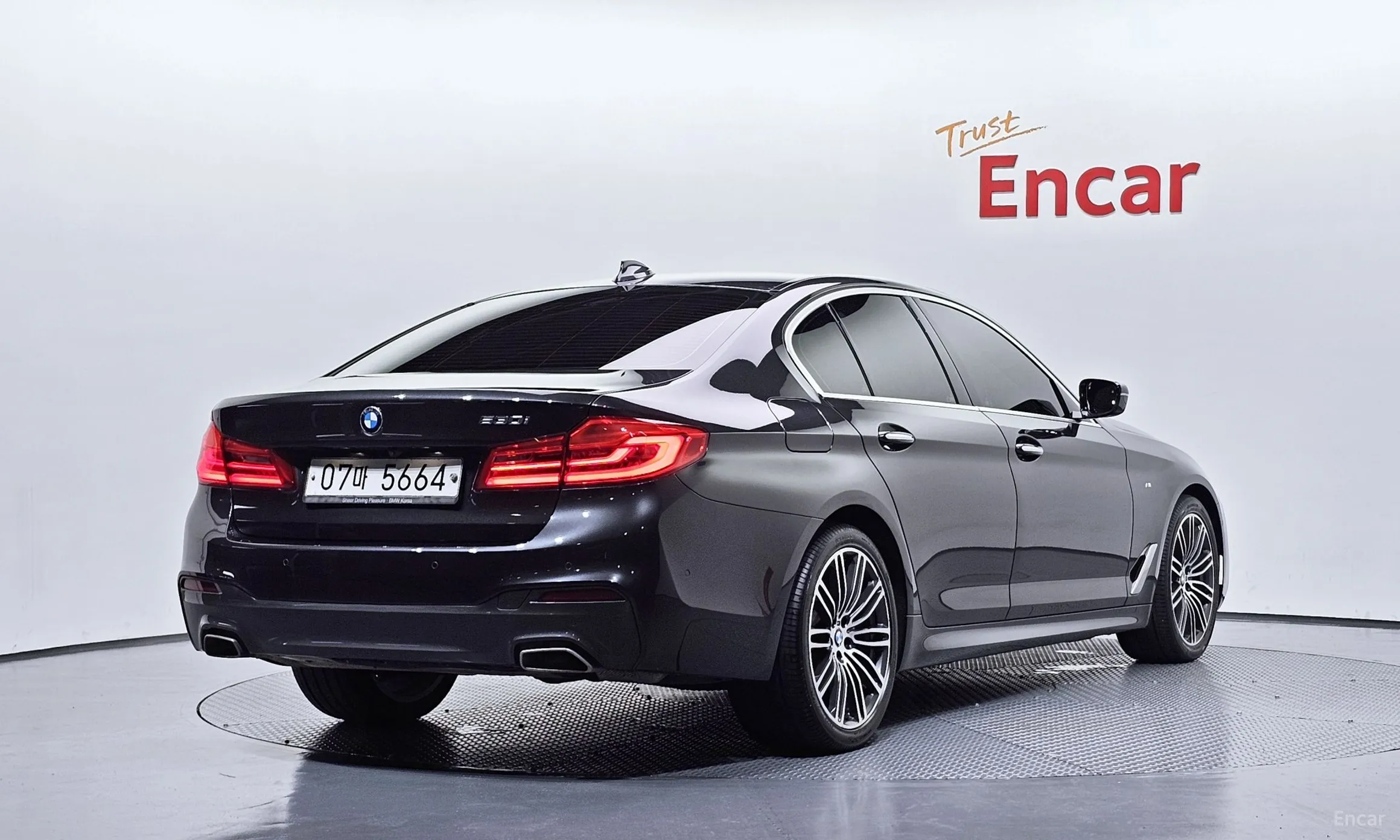 BMW 5 Series (G30)