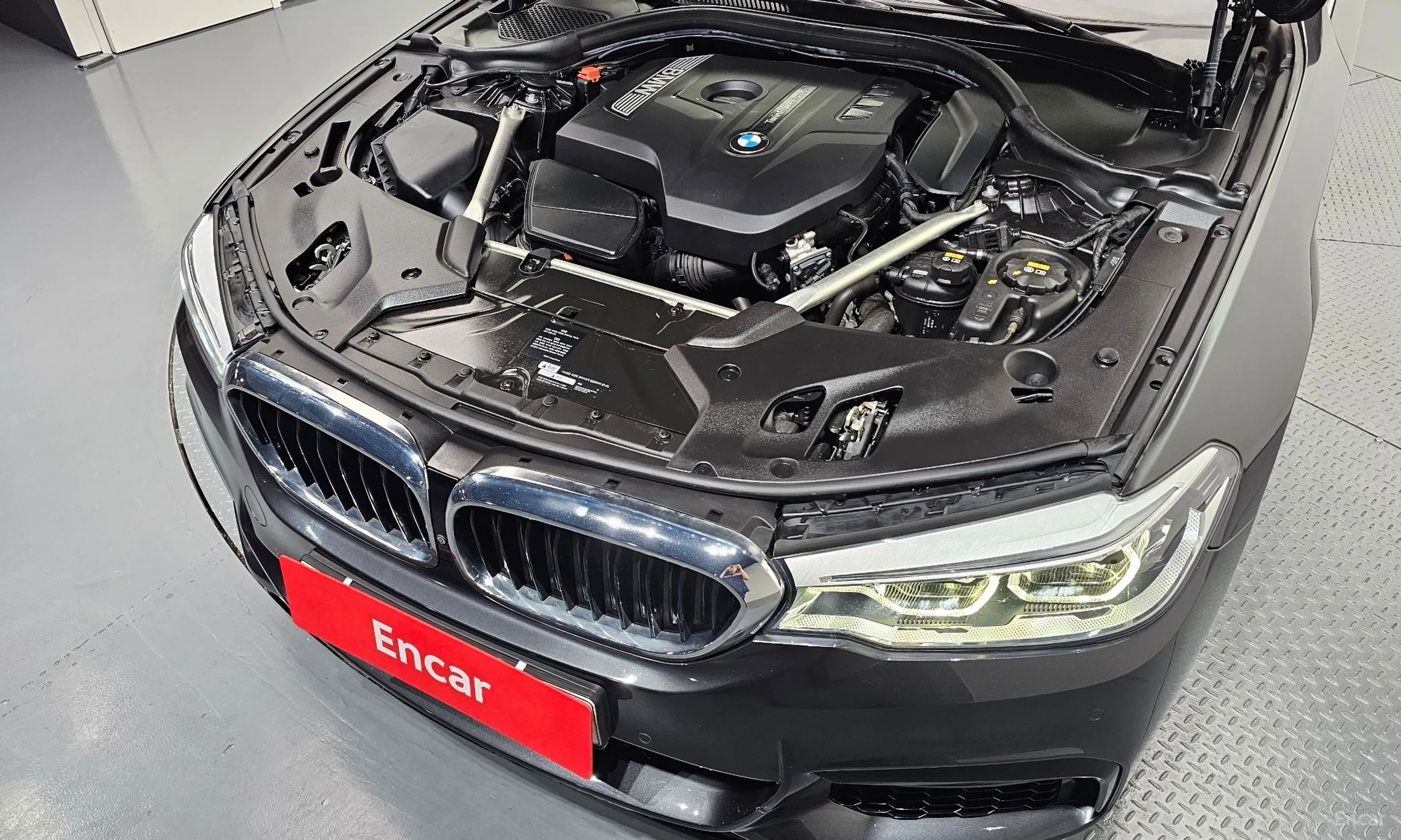 BMW 5 Series (G30) превью 6