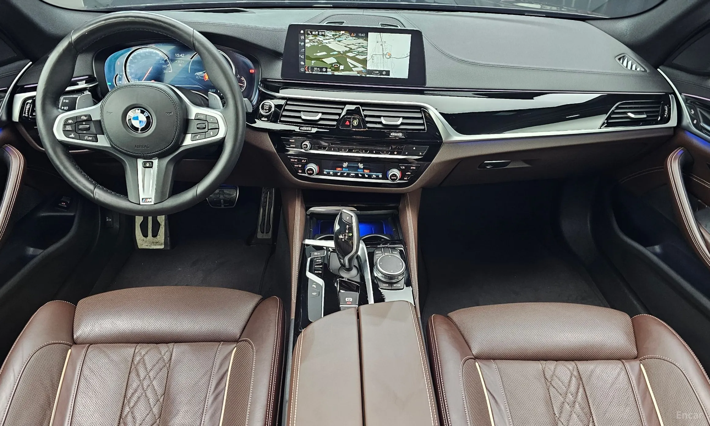 BMW 5 Series (G30) превью 7