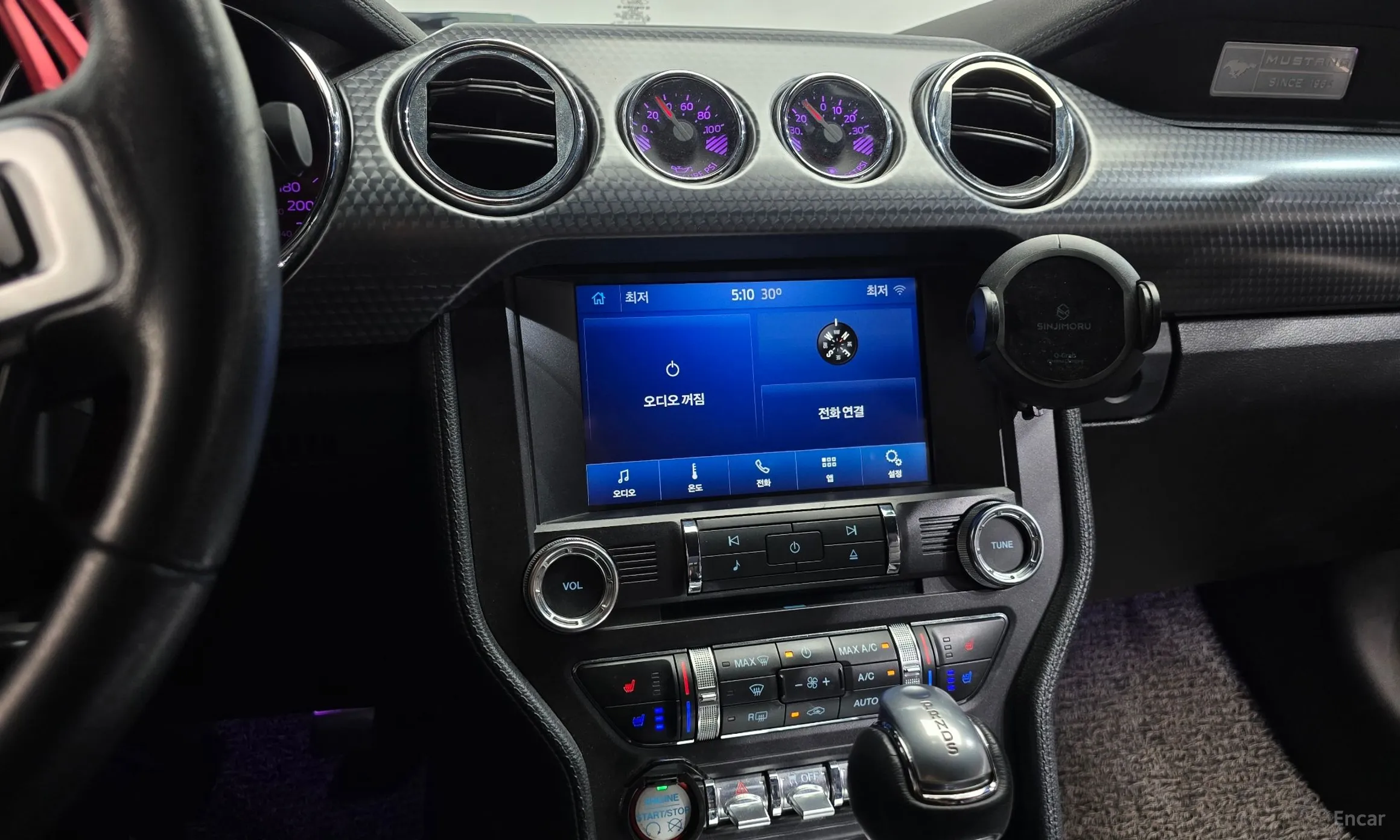 Ford Mustang превью 13