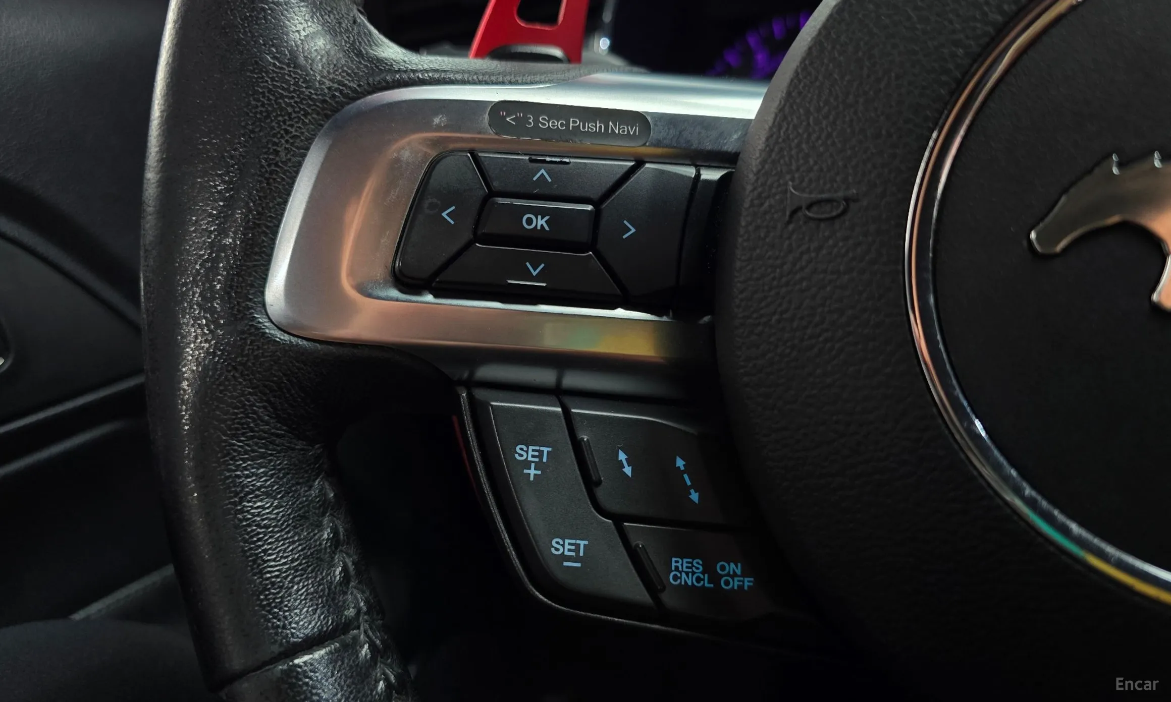 Ford Mustang превью 16