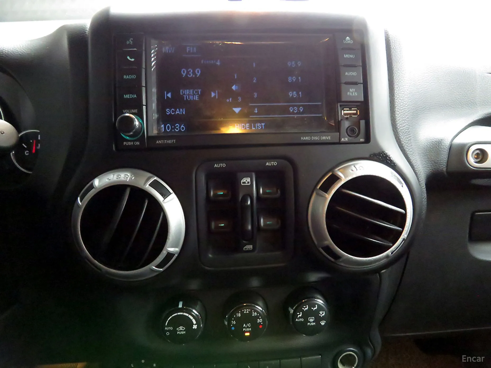 Jeep Wrangler (JK) превью 13