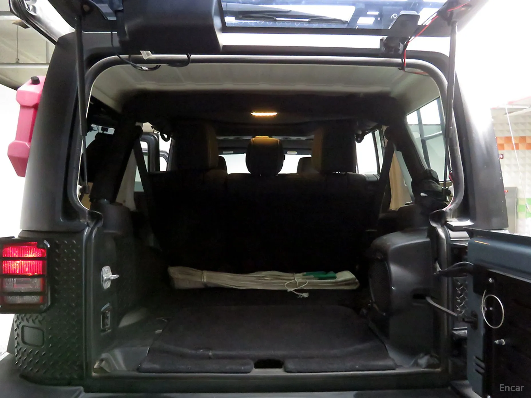 Jeep Wrangler (JK) превью 18