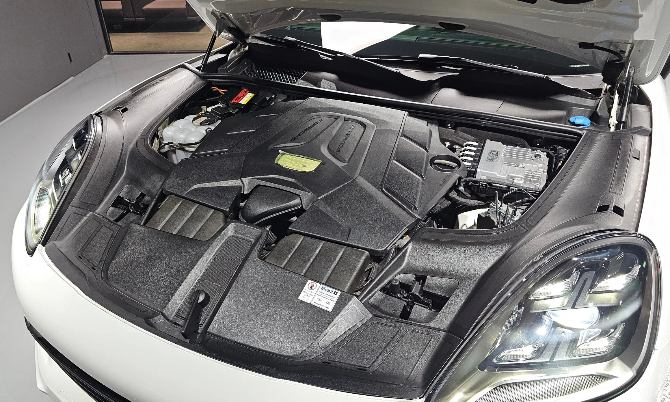 Porsche Cayenne (PO536) превью 6