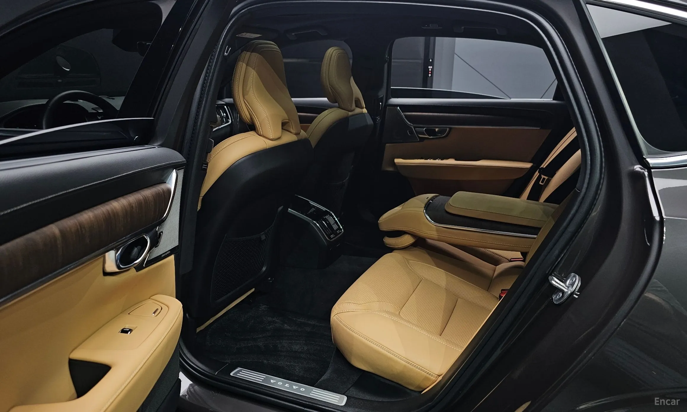 Volvo S90 превью 11