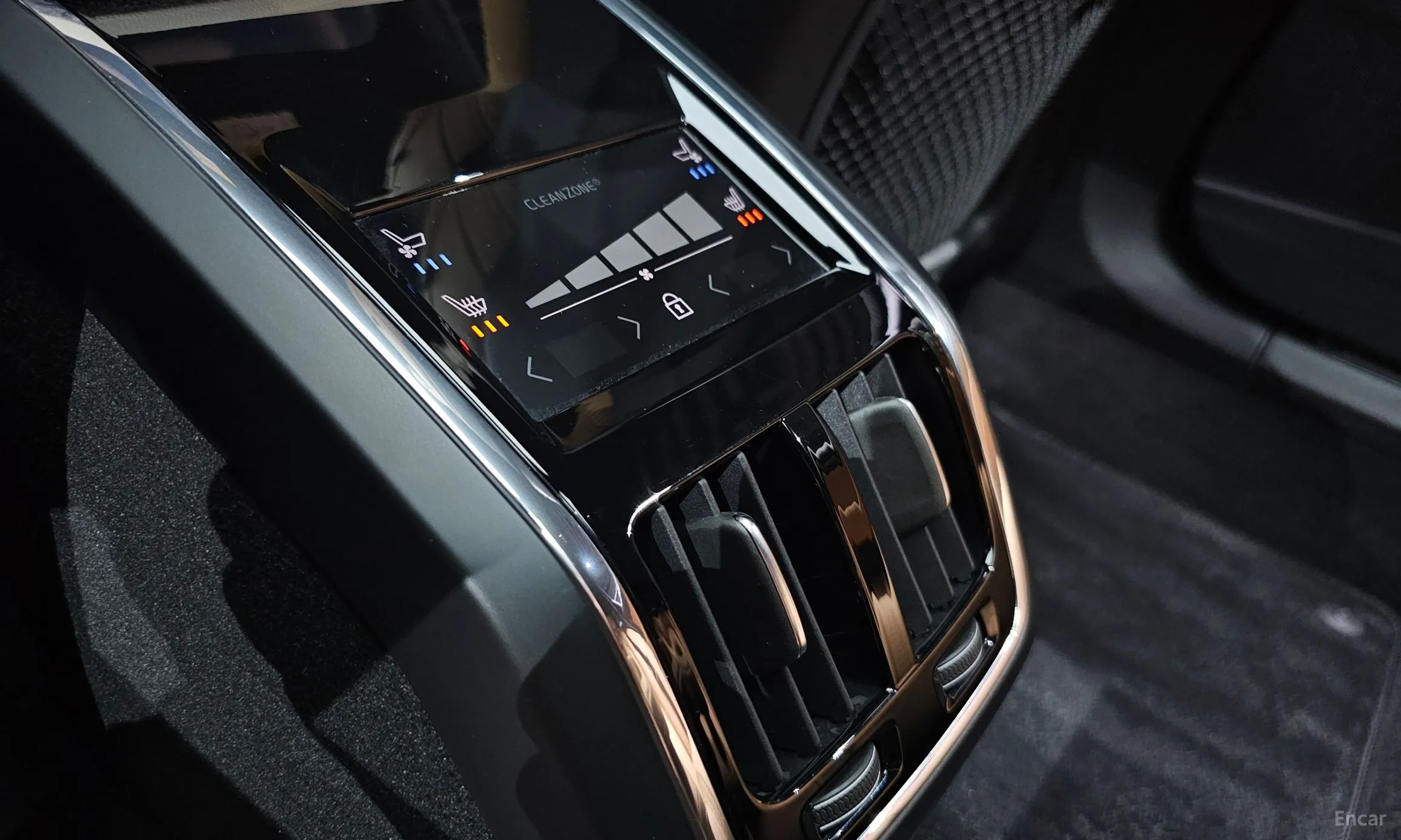 Volvo S90 превью 19