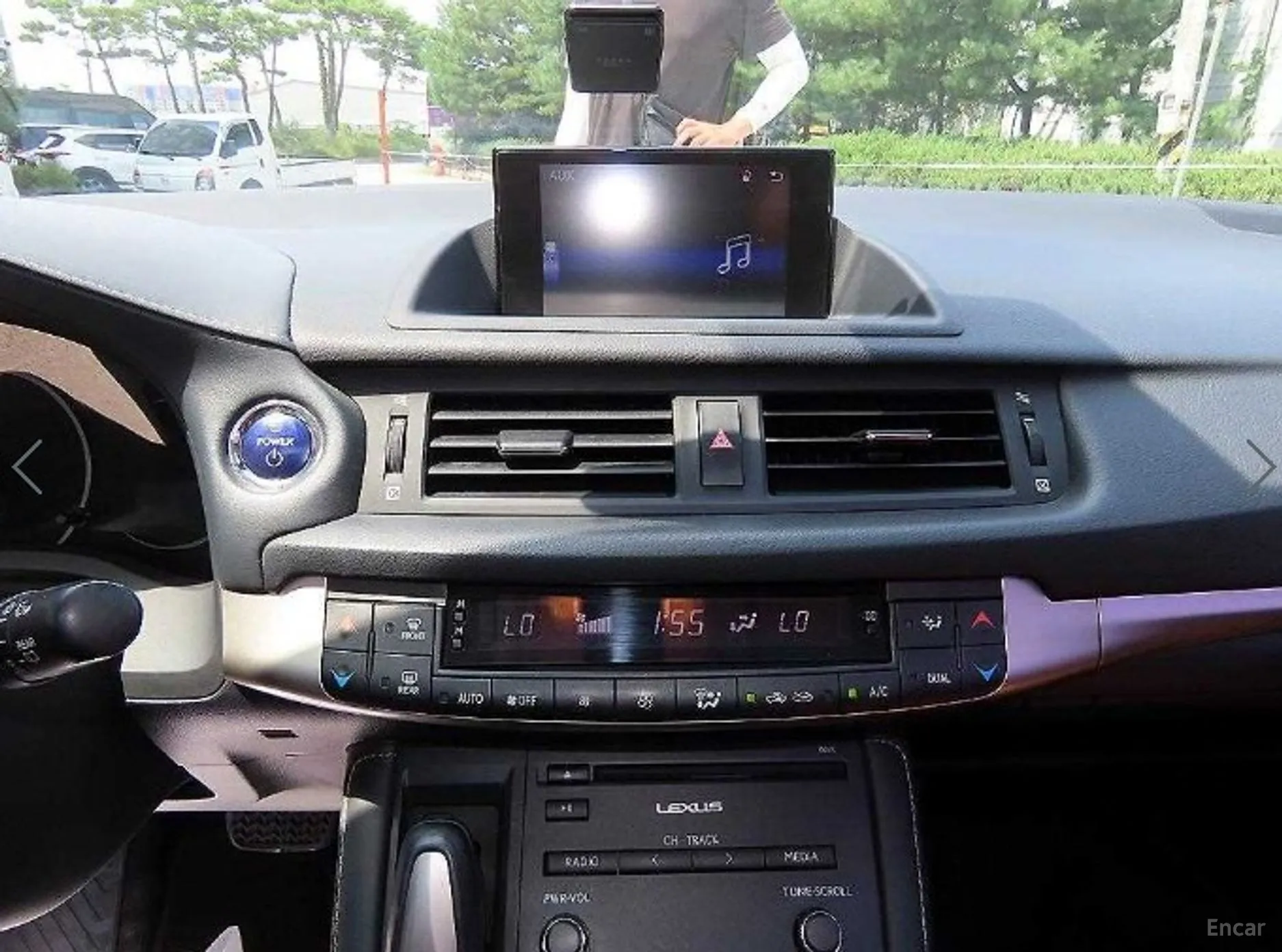 Lexus CT200h превью 14
