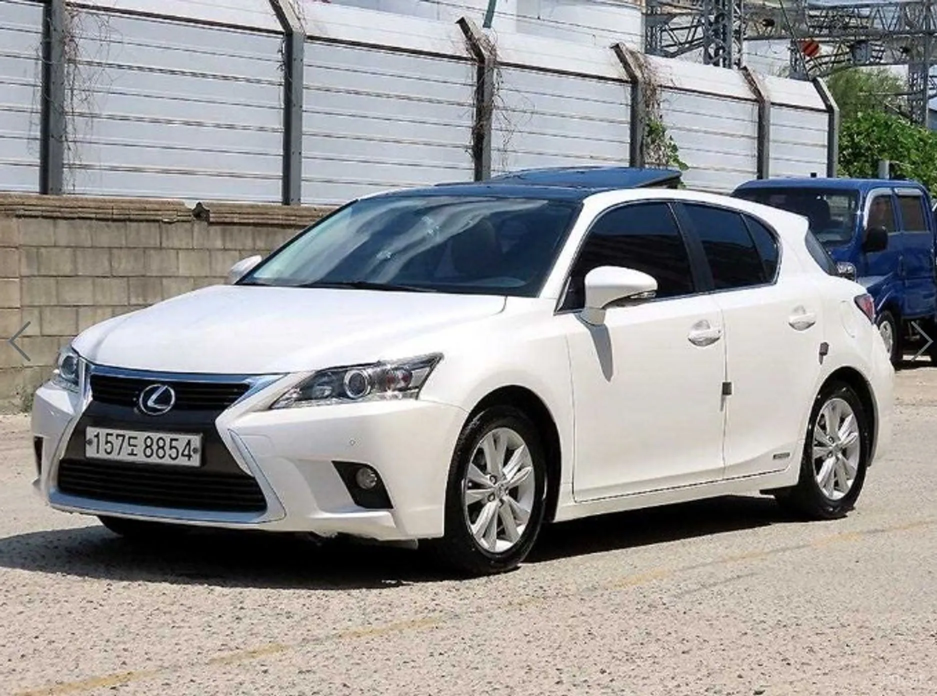 Lexus CT200h