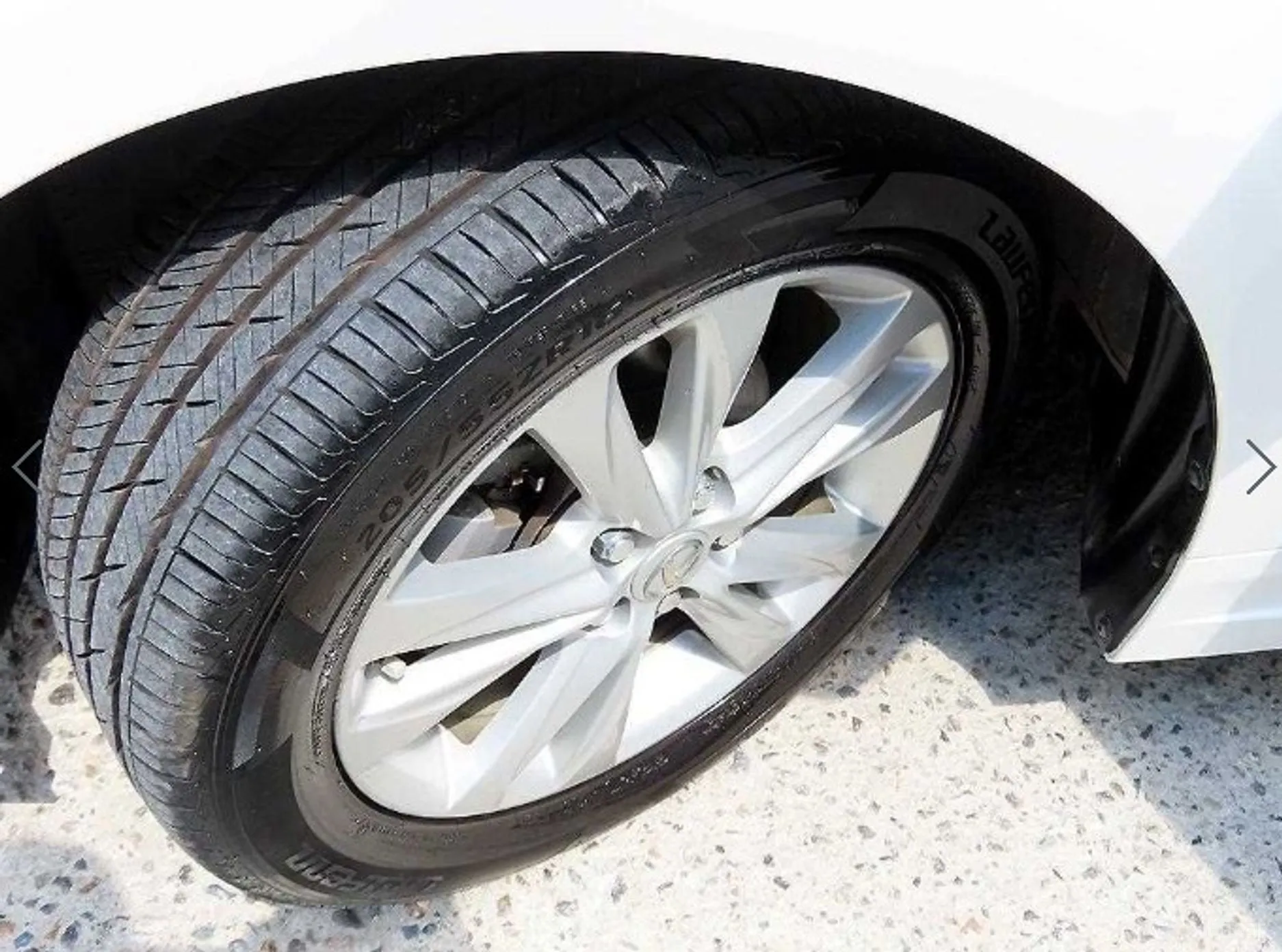 Lexus CT200h превью 19