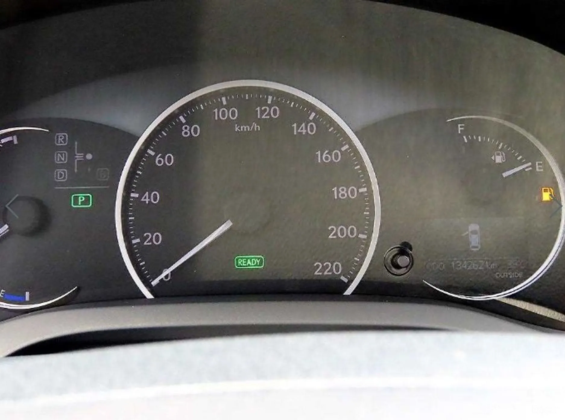 Lexus CT200h превью 9