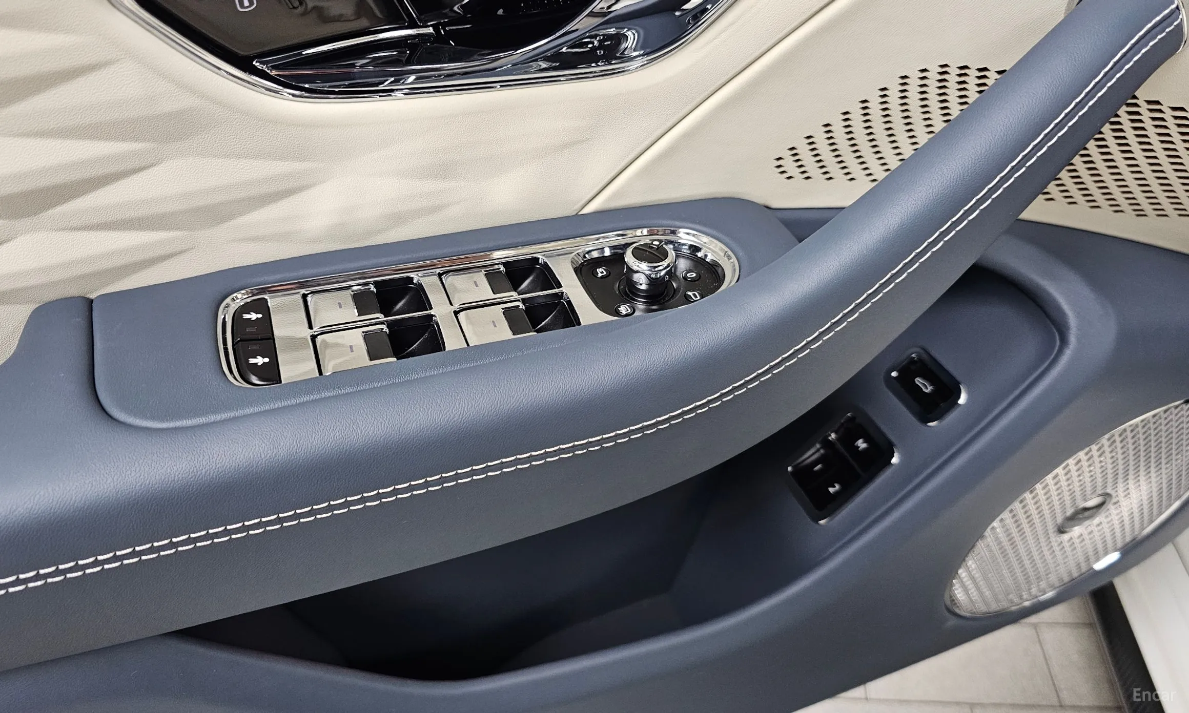 Bentley Flying Spur 3rd Generation превью 20