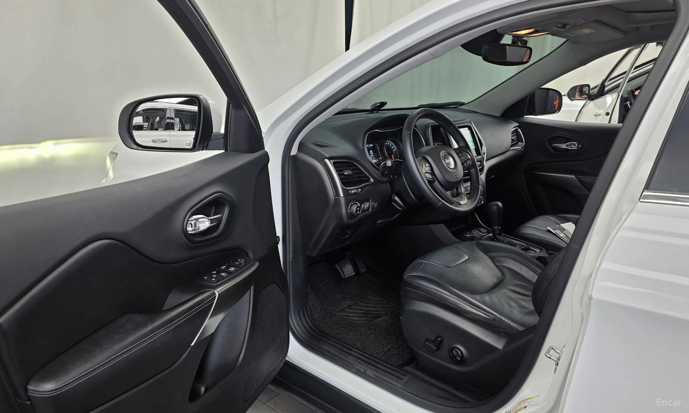 Jeep Cherokee (KL) превью 10