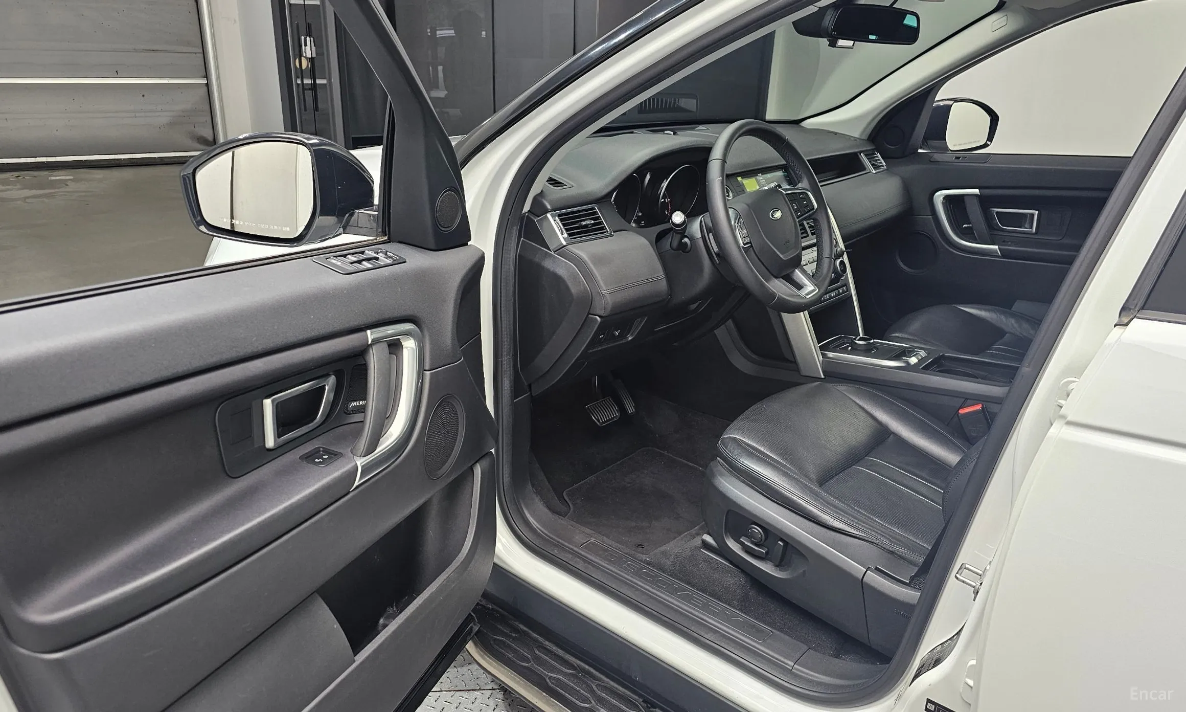 Land Rover Discovery Sports превью 10