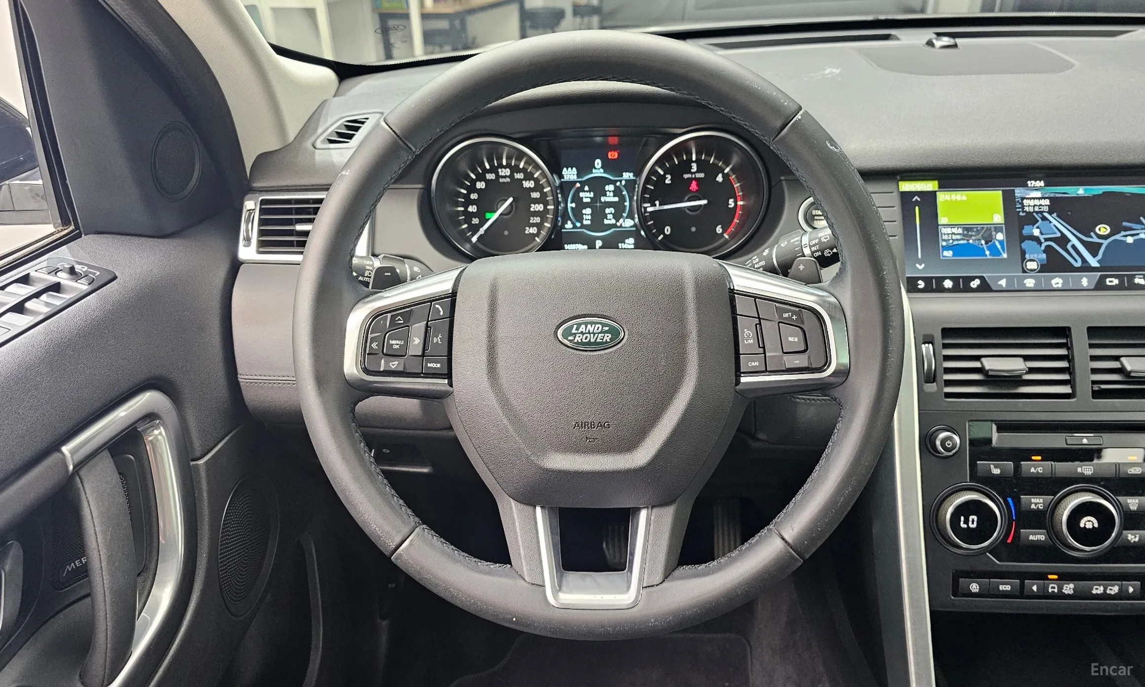Land Rover Discovery Sports превью 13