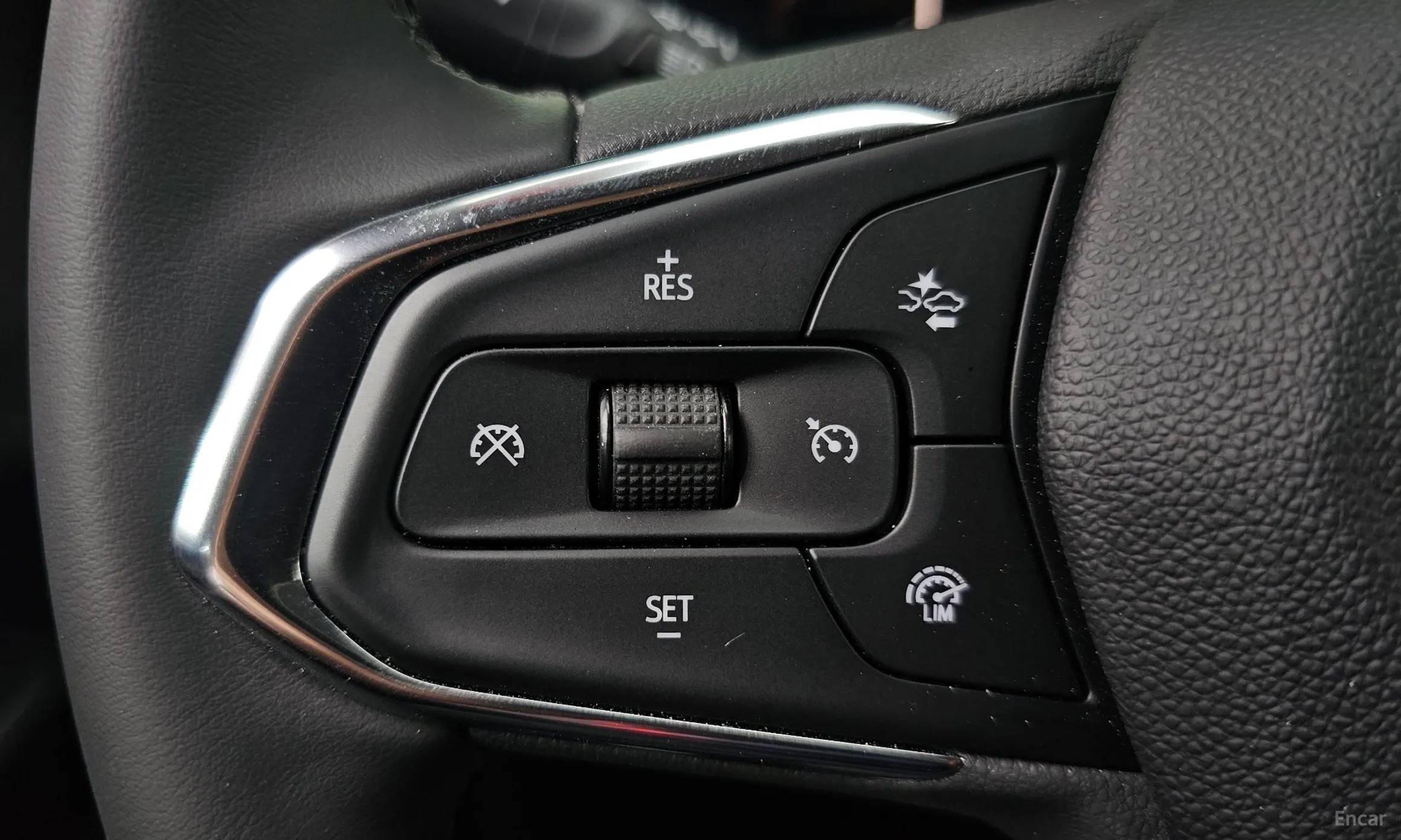 Chevrolet (GM Daewoo) Trax Crossover превью 17