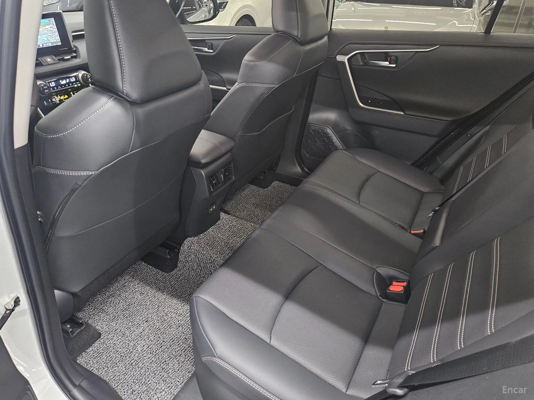Toyota RAV4 5th Generation превью 14